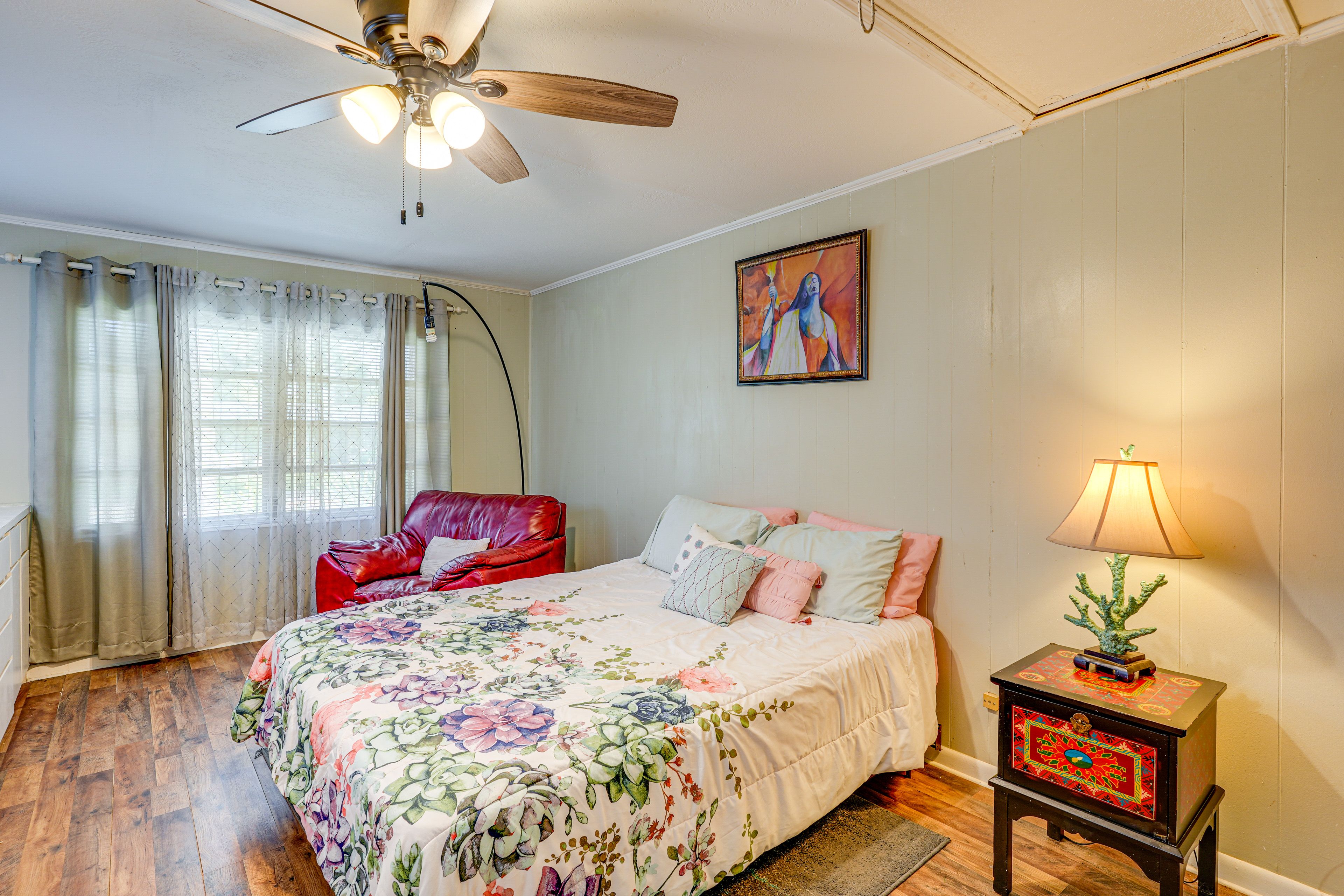 Bedroom 2 | Queen Bed