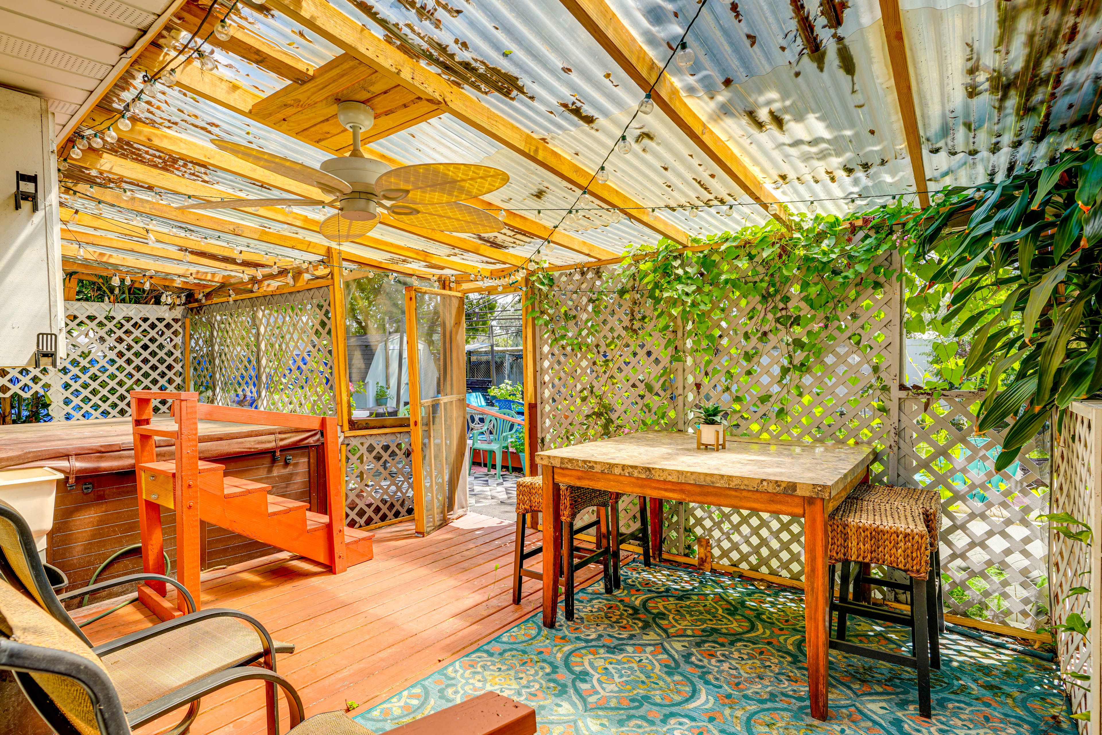 Enclosed Patio | Hot Tub