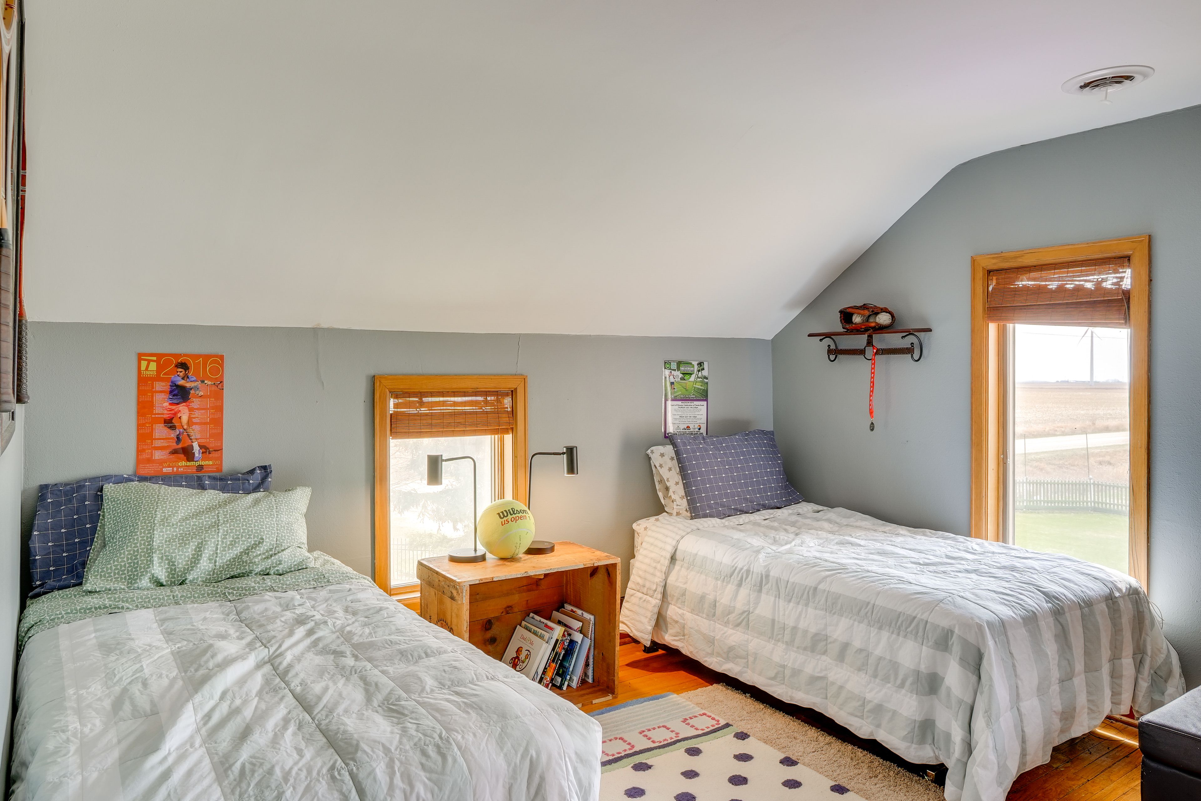 Bedroom 4 | 2nd Floor | 2 Twin Beds | Laptop-Friendly Workspace