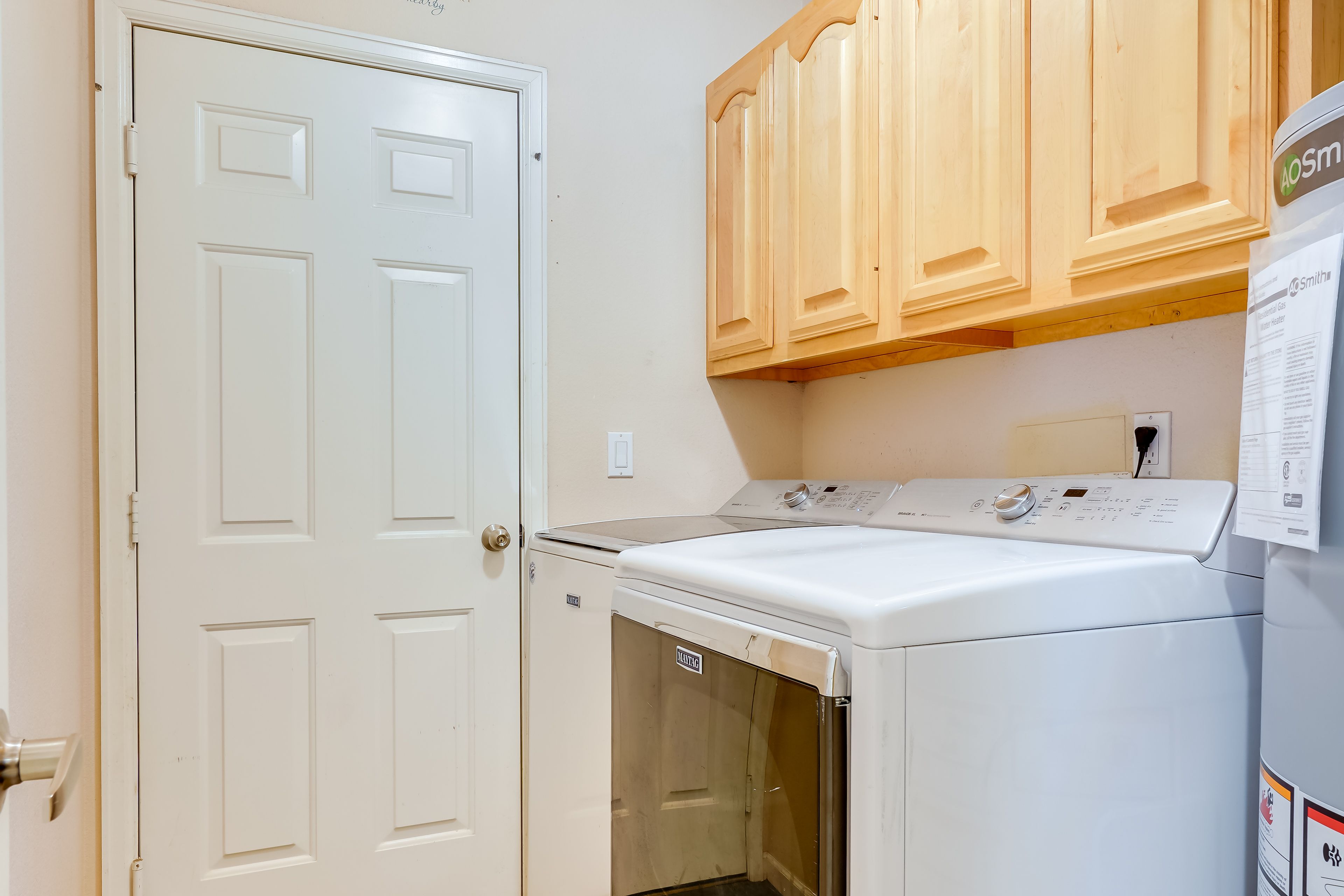 Laundry Room | Washer & Dryer