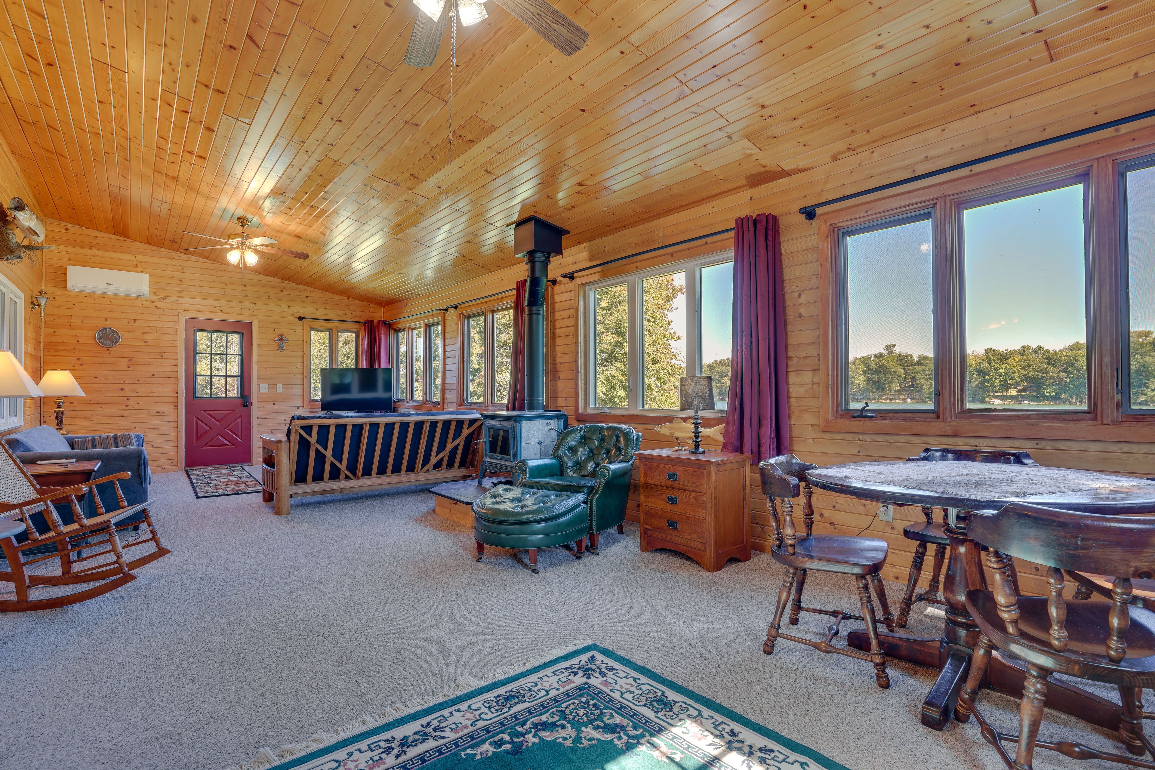 Sunroom | Smart TV | Full Futon | 1st Floor