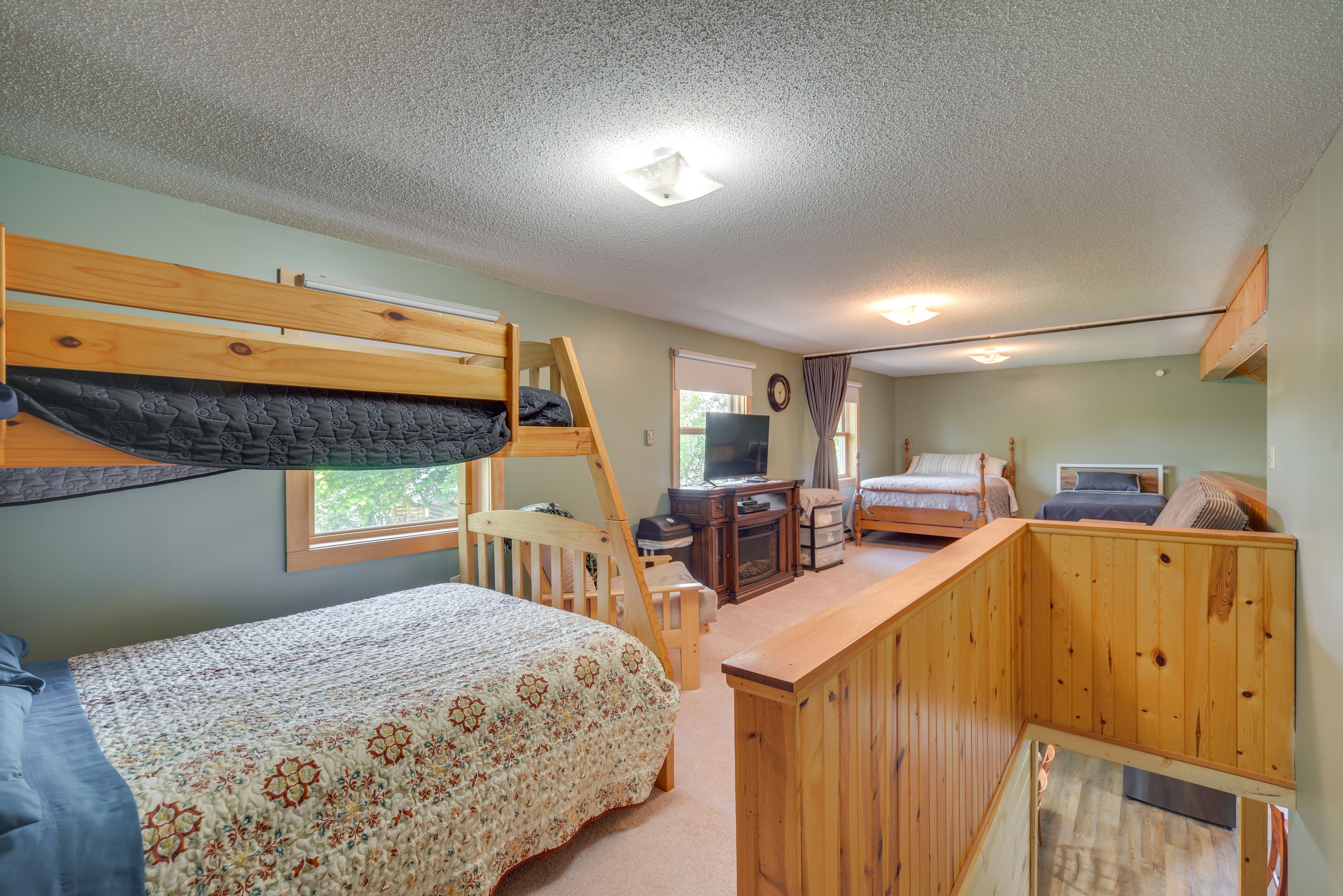 Loft | Twin/Full Bunk Bed | Full Bed | Twin Bed | Full Futon | 2nd Floor