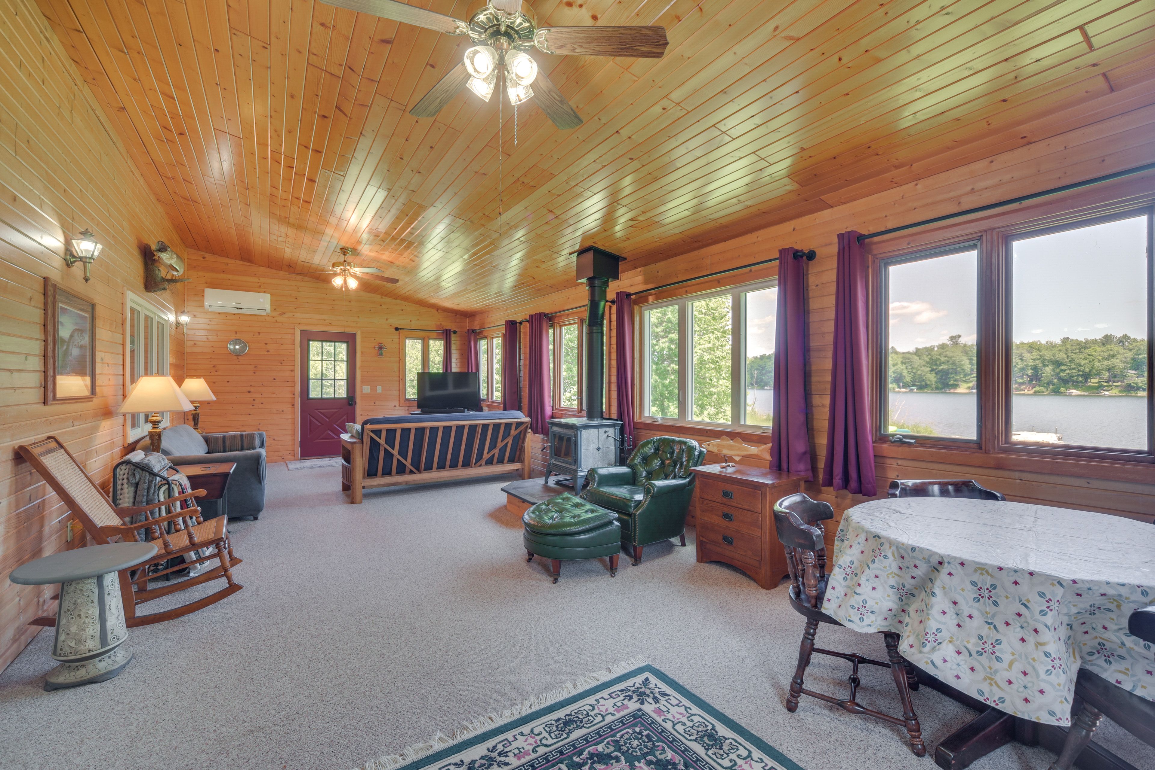 Sunroom | Smart TV | Full Futon | 1st Floor