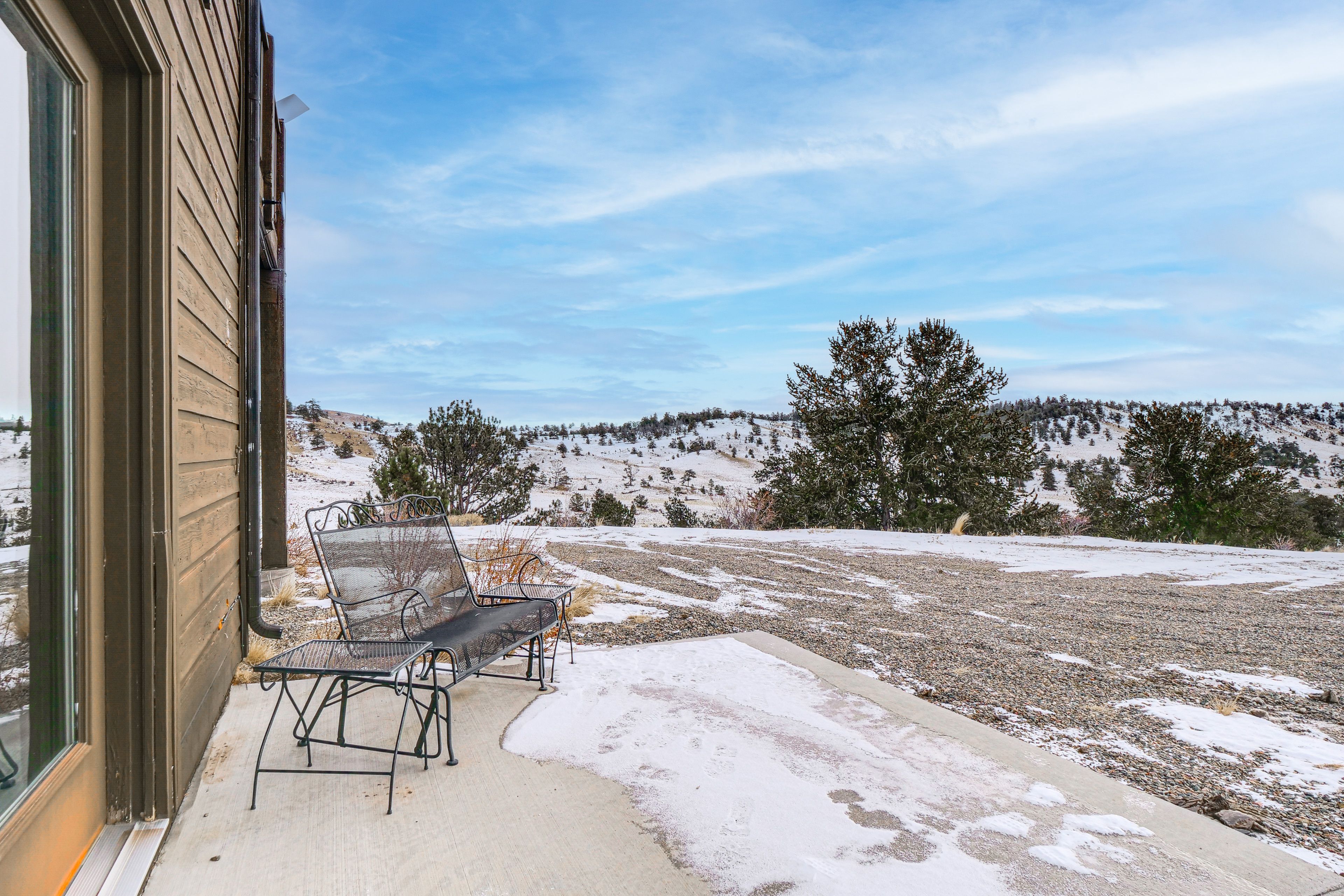Lower-Level Patio | Outdoor Seating