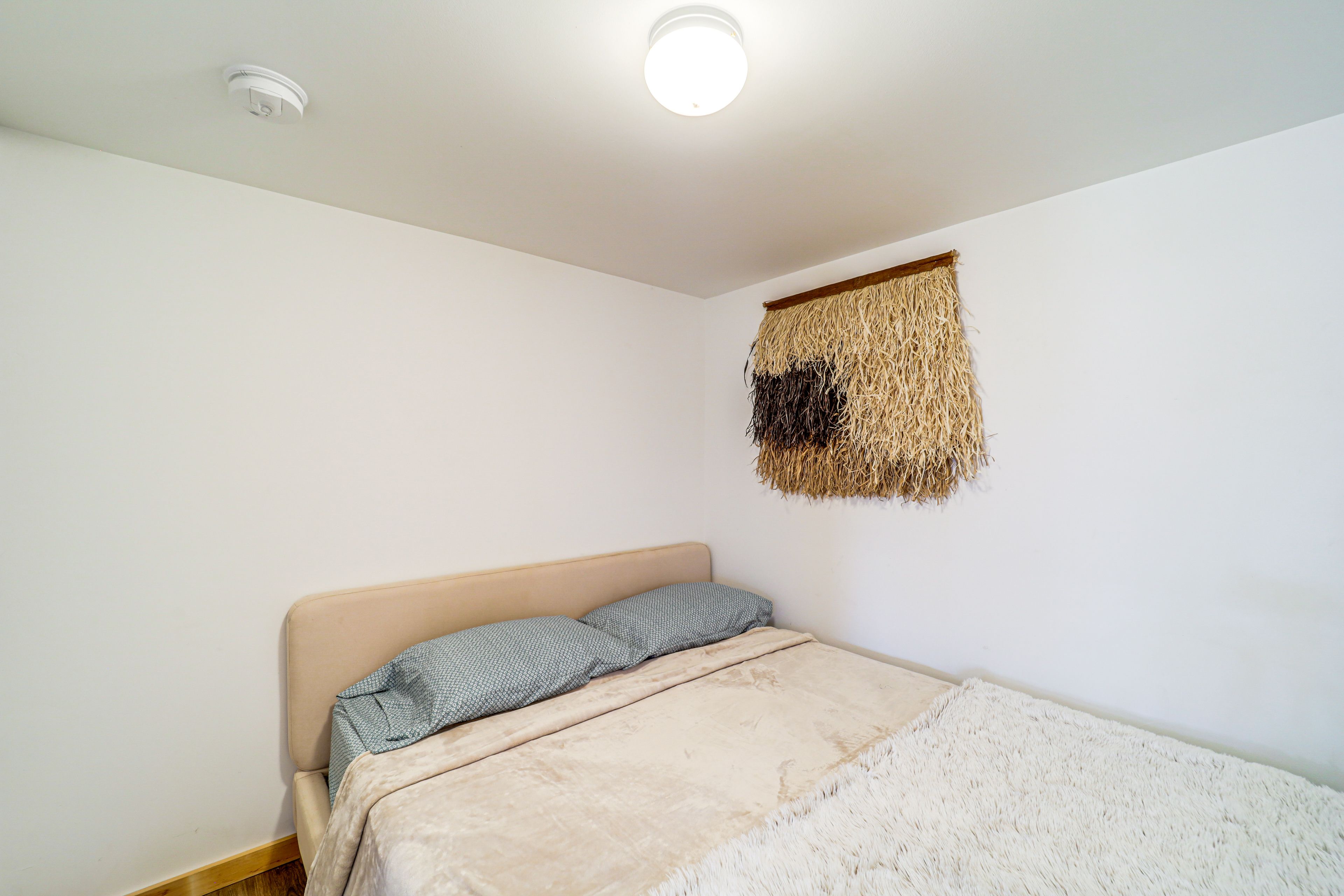 Bedroom | Queen Bed | Linens Provided
