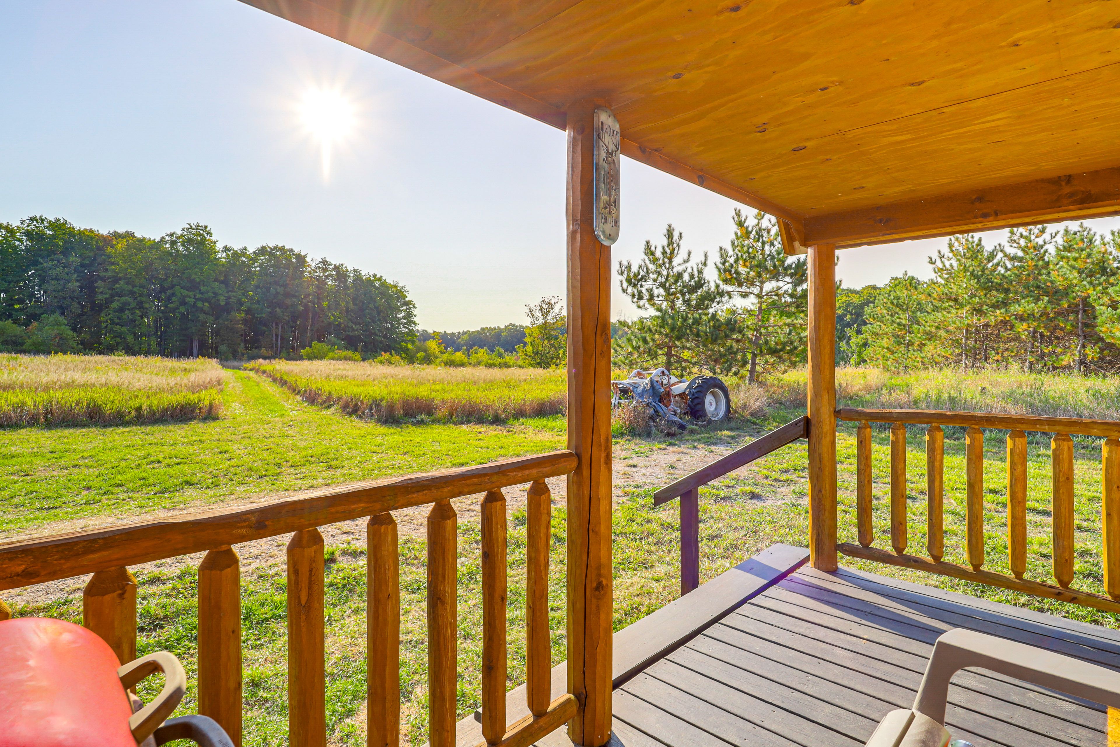 Front Porch | Charcoal Grill | Secluded Setting | Wildlife Watching