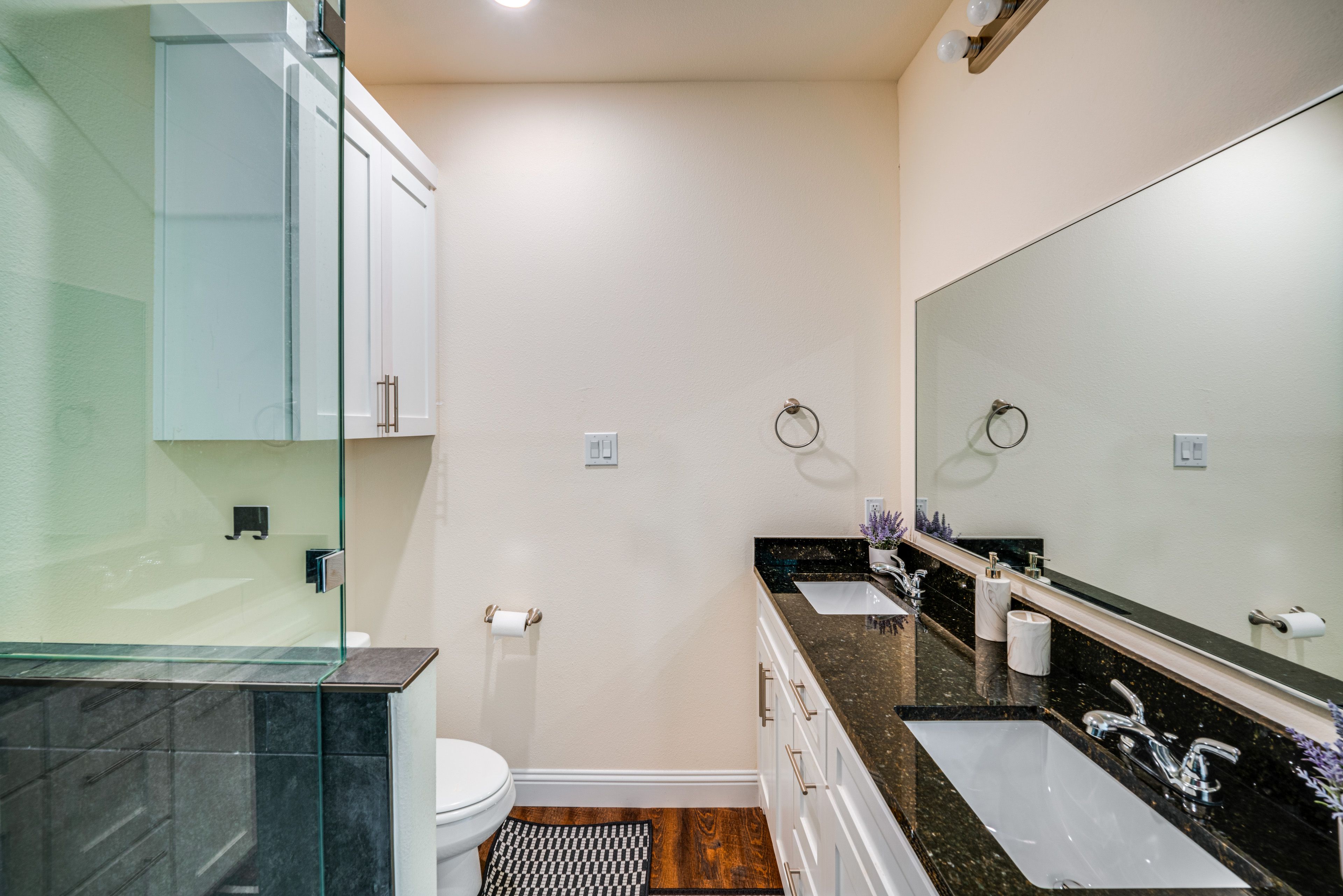 En-Suite Bathroom | 1st Floor | Towels Provided