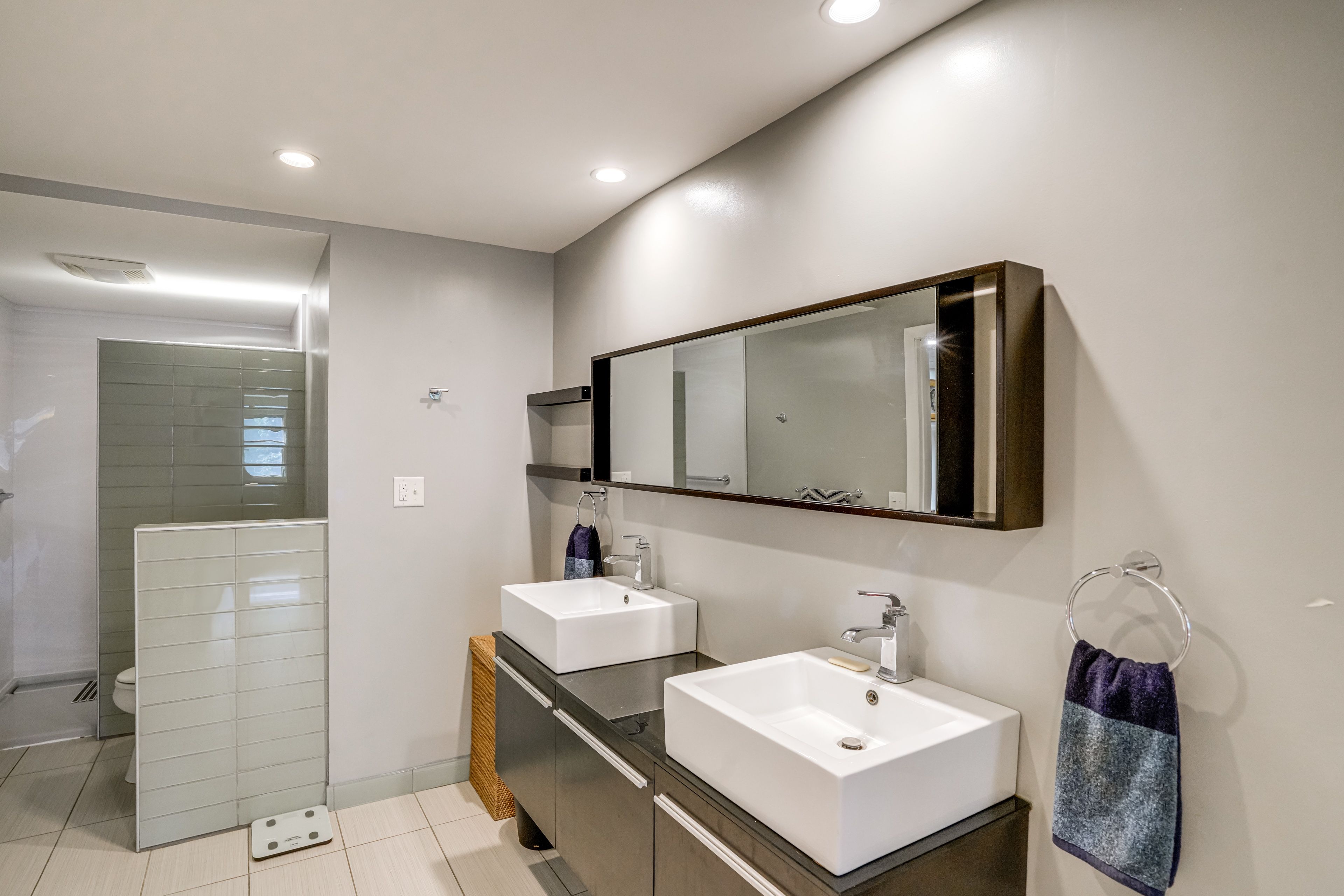 Full Bathroom | Lower Level
