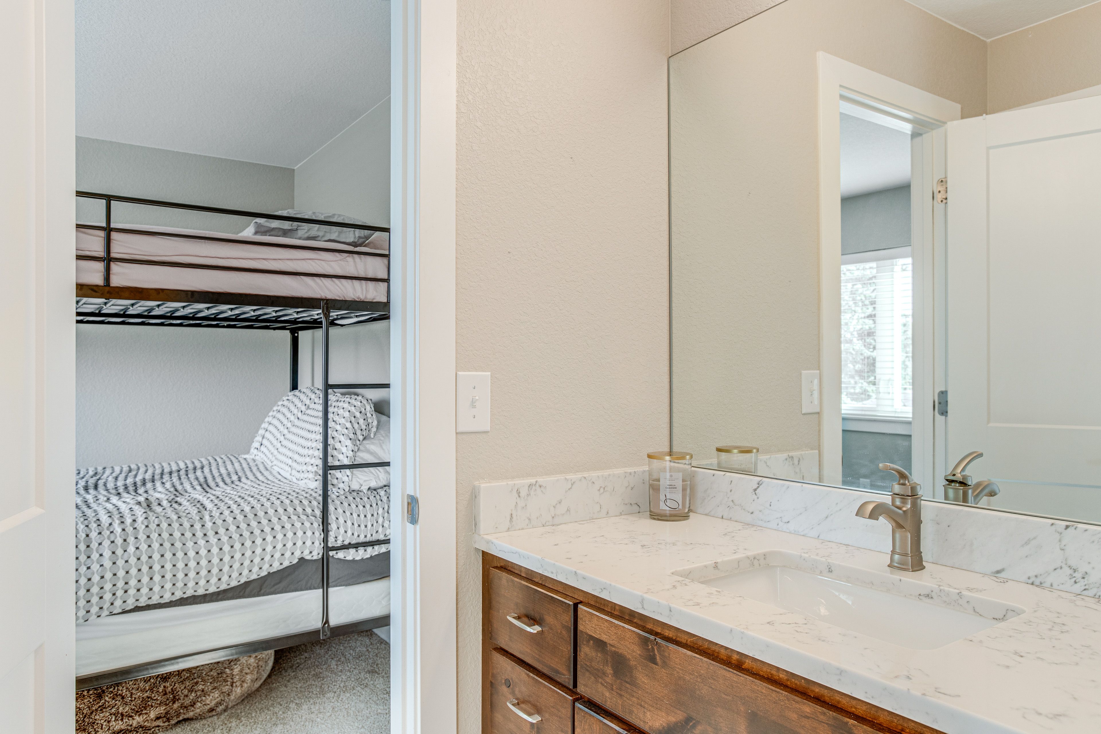 En-Suite Bathroom | 2nd Floor