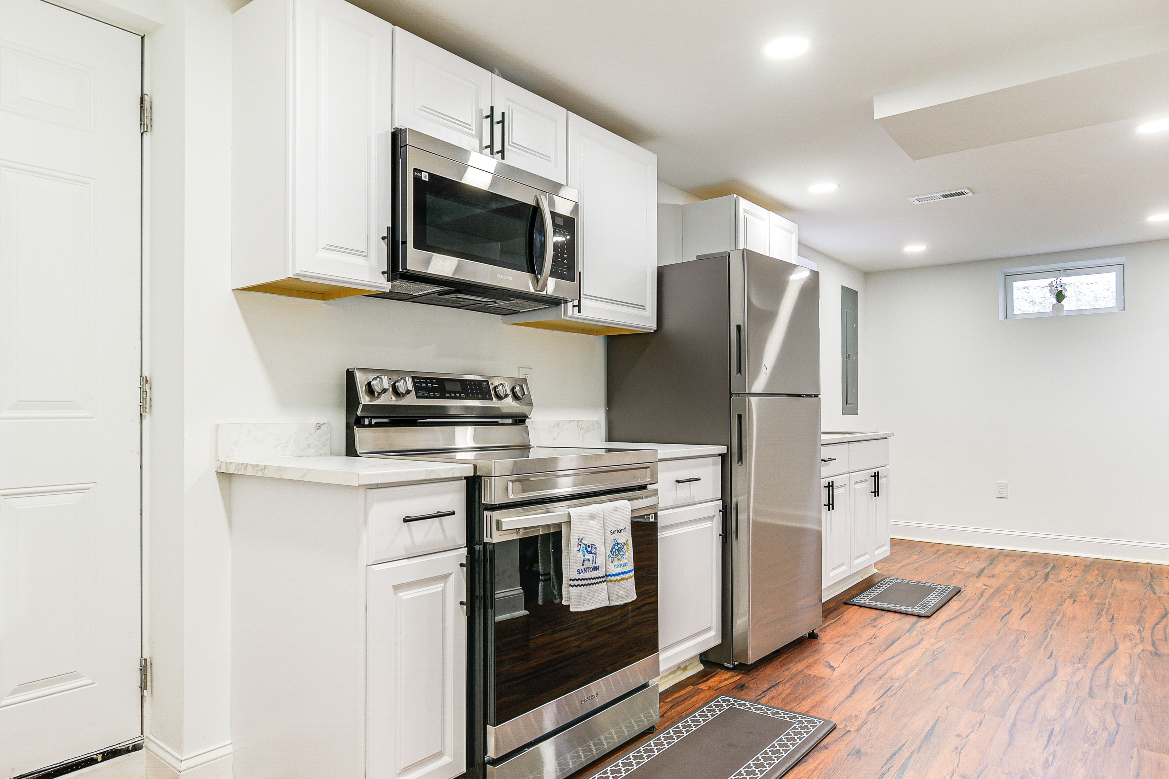 Kitchen | Free WiFi | Single-Story Unit