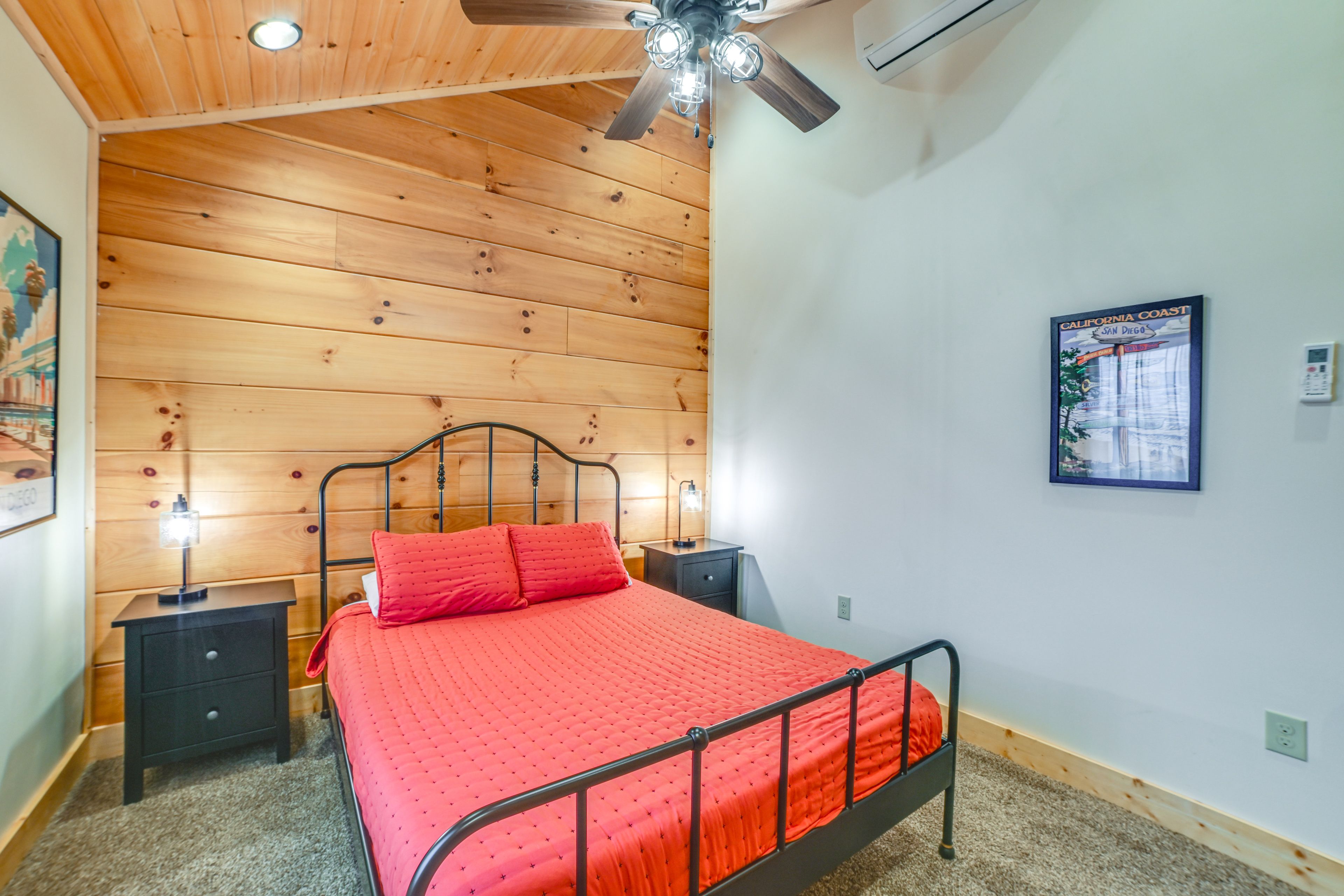 Bedroom 2 | Queen Bed | 2nd Floor