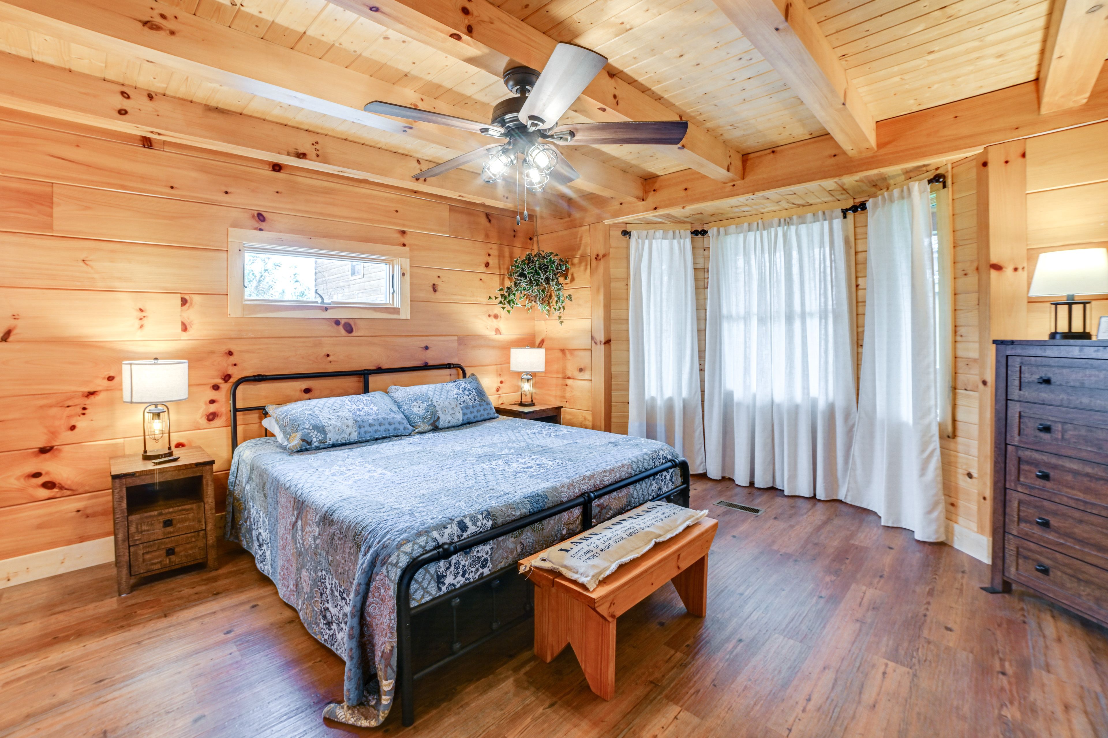 Bedroom 1 | King Bed | 1st Floor | 42" Smart TV w/ Cable | En-Suite Bathroom
