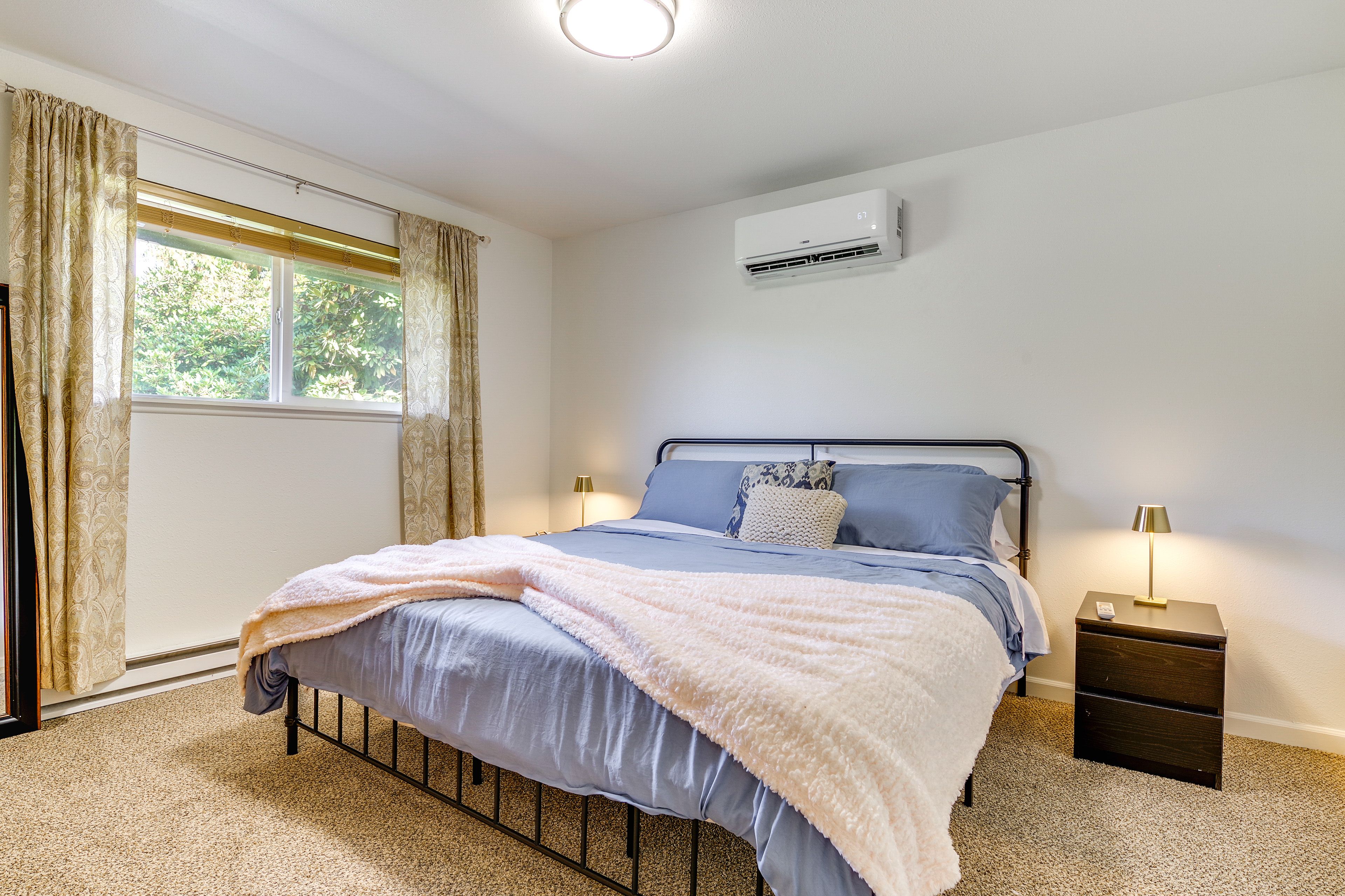 Bedroom 1 | King Bed | Linens Provided