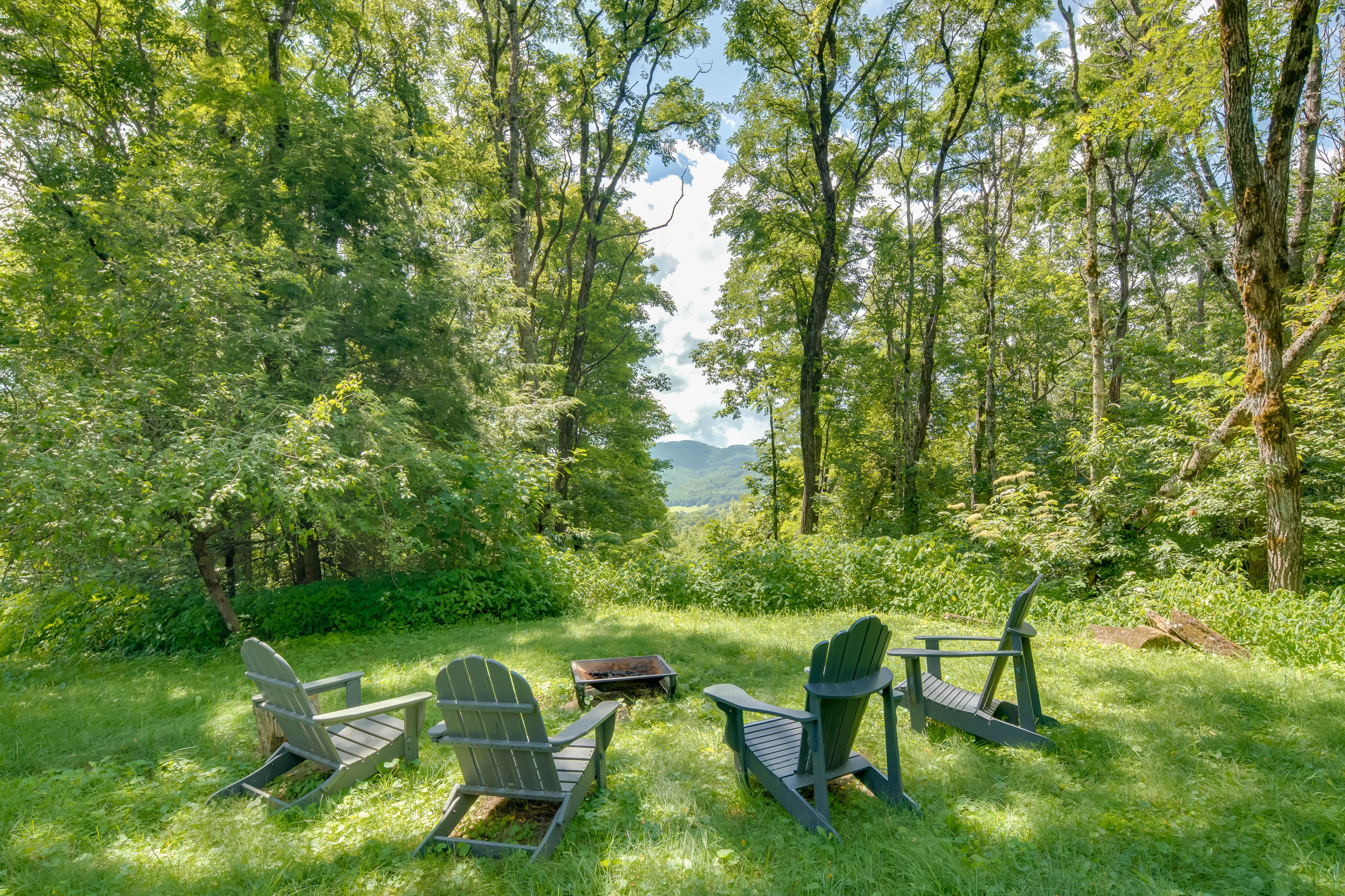 Glenville Vacation Rental | 4BR | 4BA | Step-Free Entry | 2,147 Sq Ft