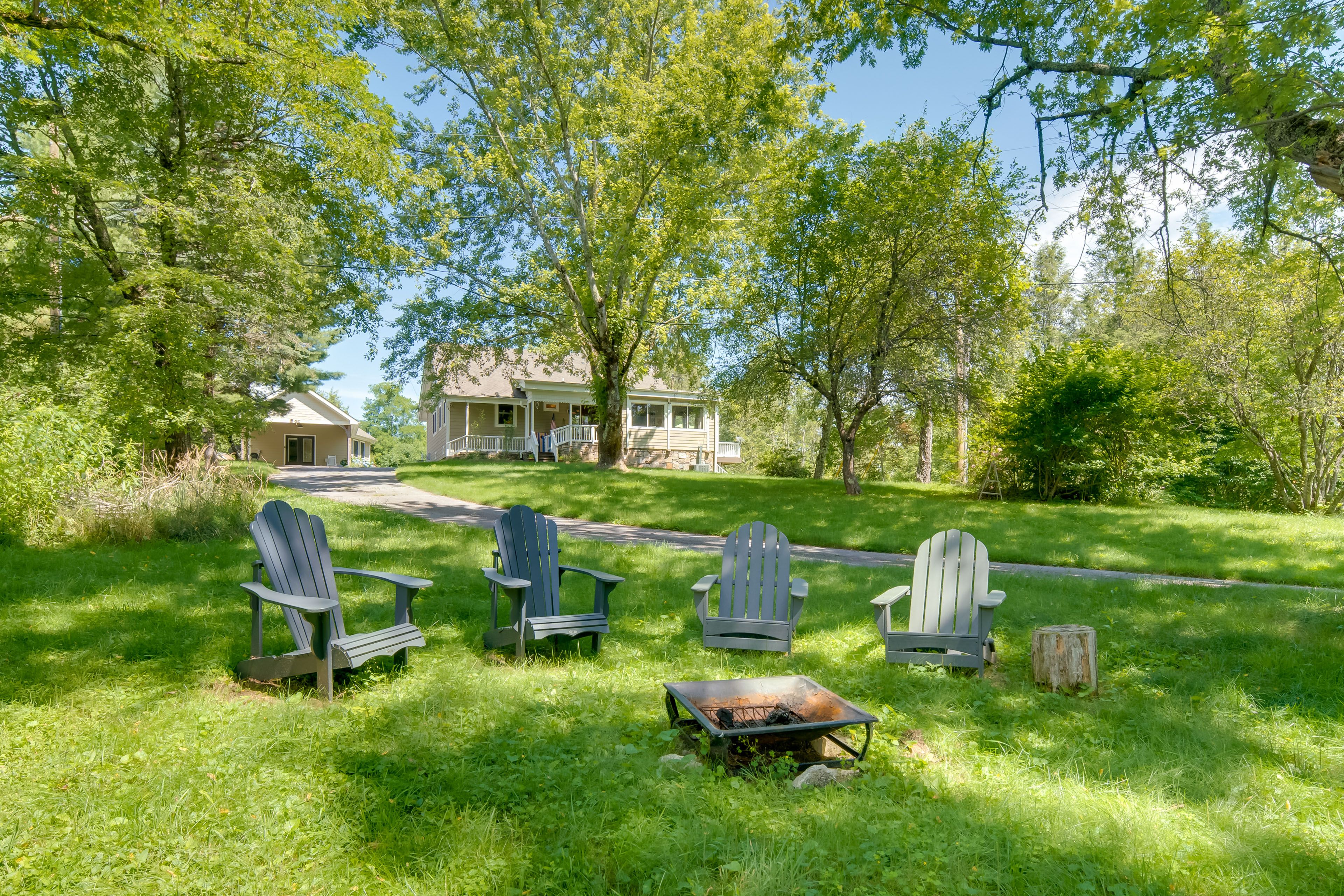 Fire Pit | Outdoor Seating