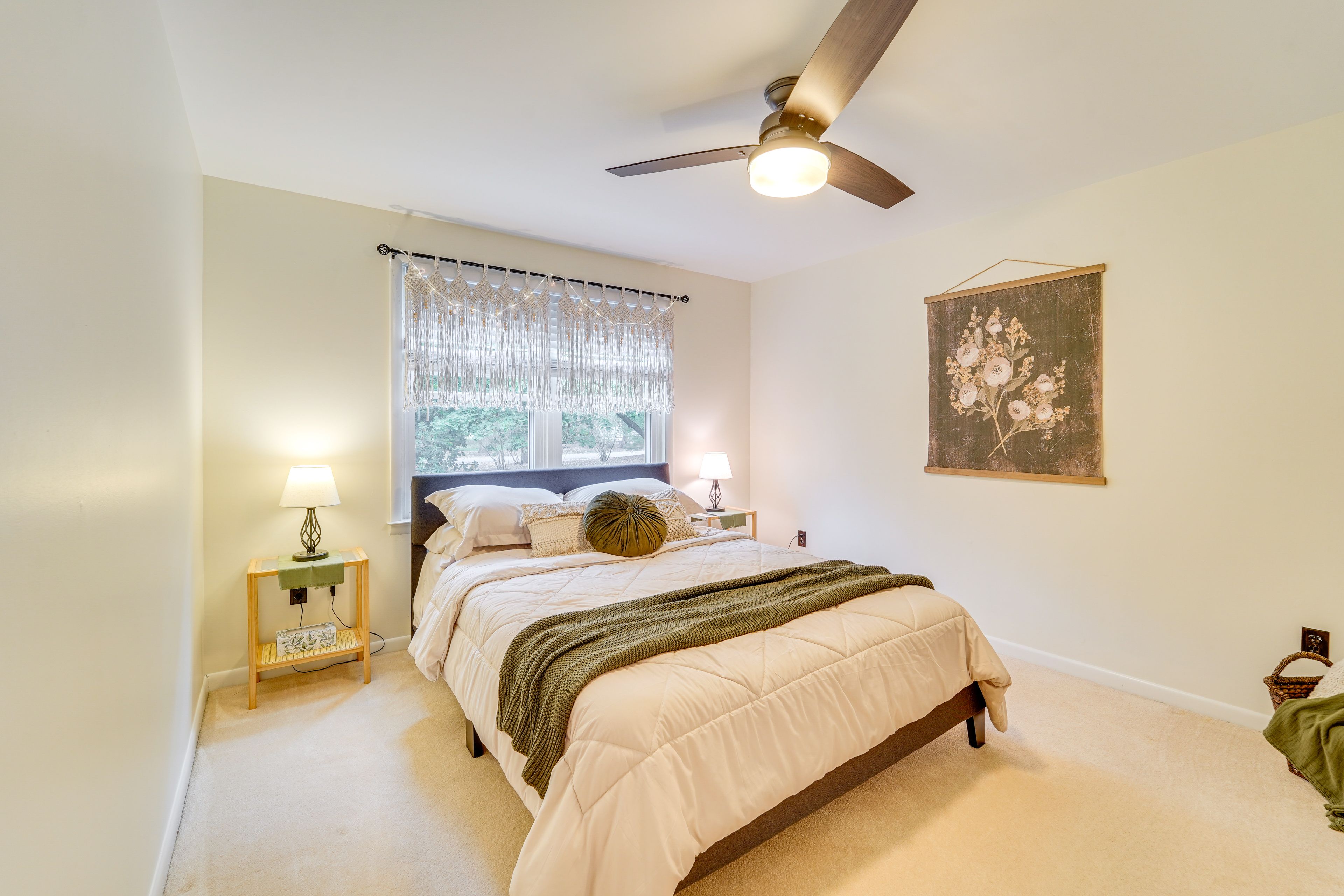 Bedroom 2 | Queen Bed