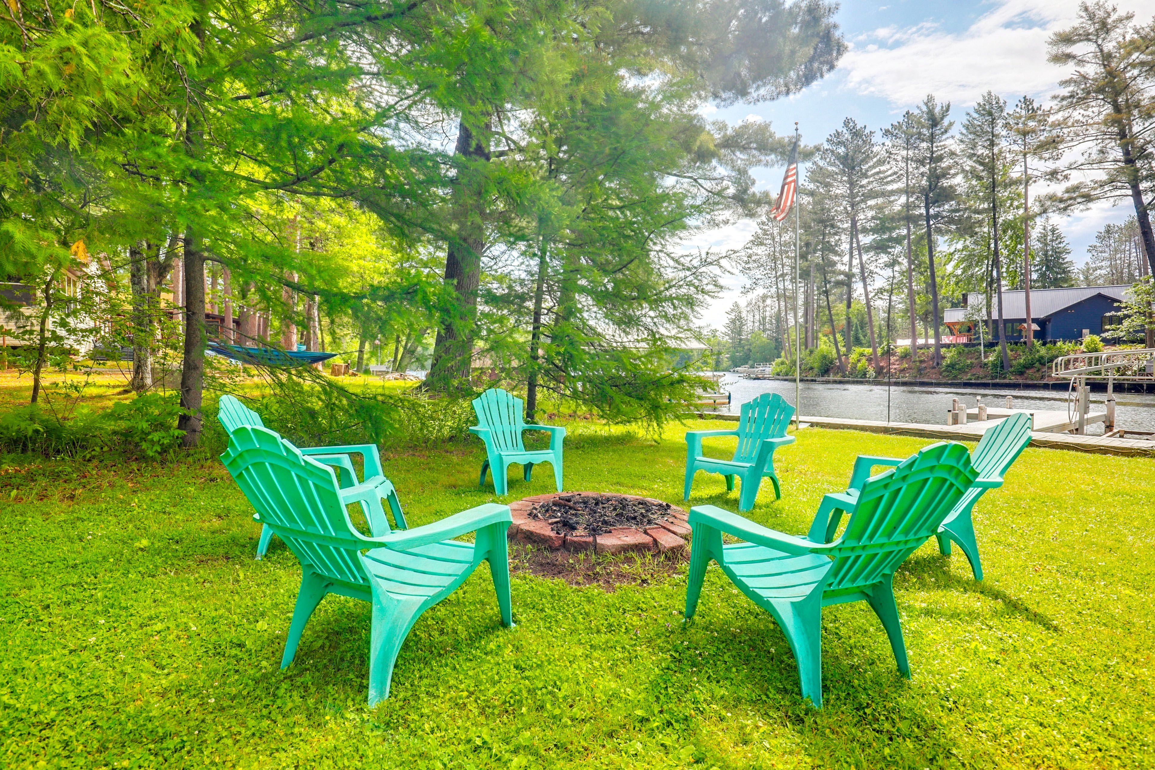 Elcho Vacation Rental | 4BR | 2BA | 2,082 Sq Ft | Step-Free Entry