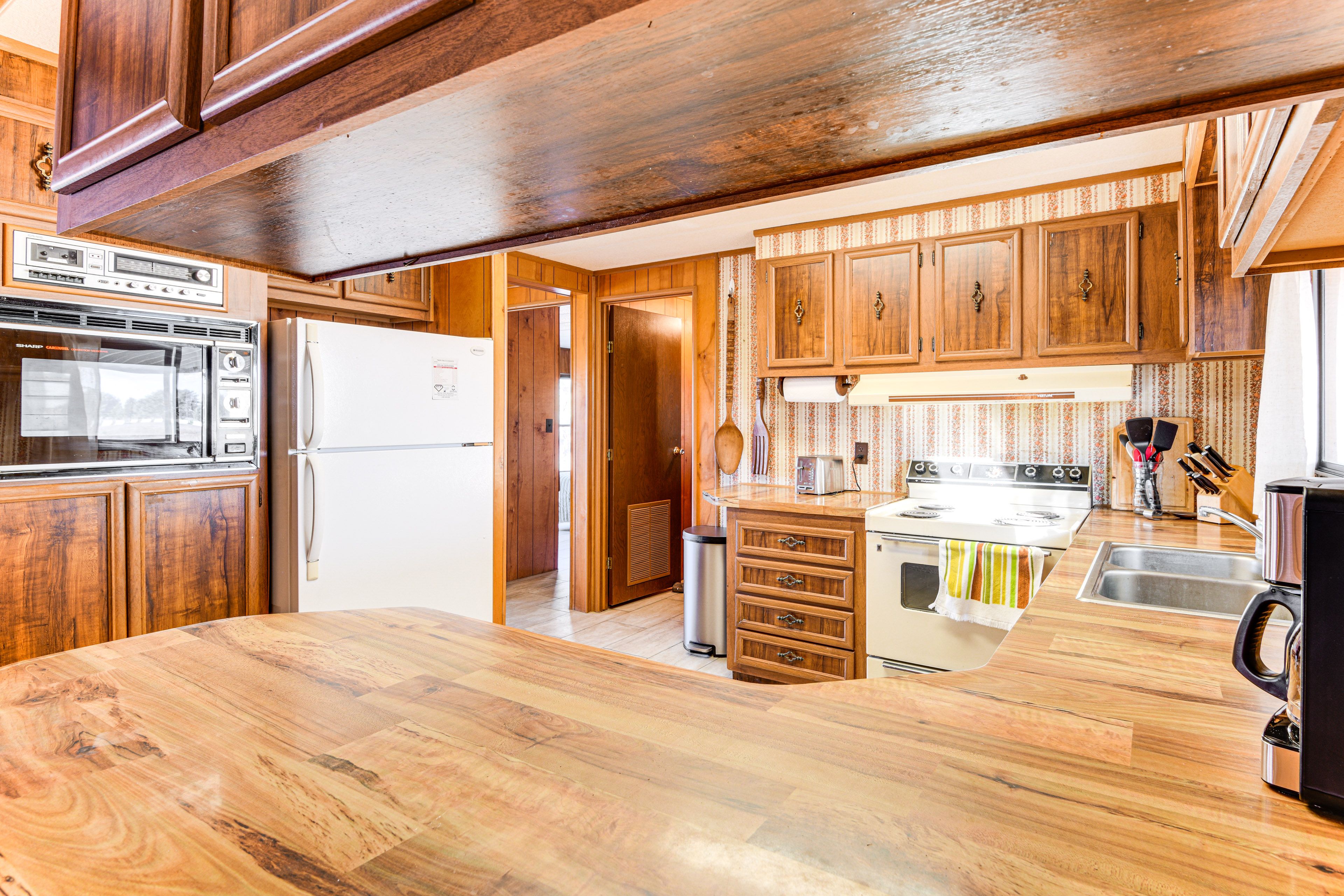 Kitchen | Cooking Basics | Drip Coffee Maker | Toaster