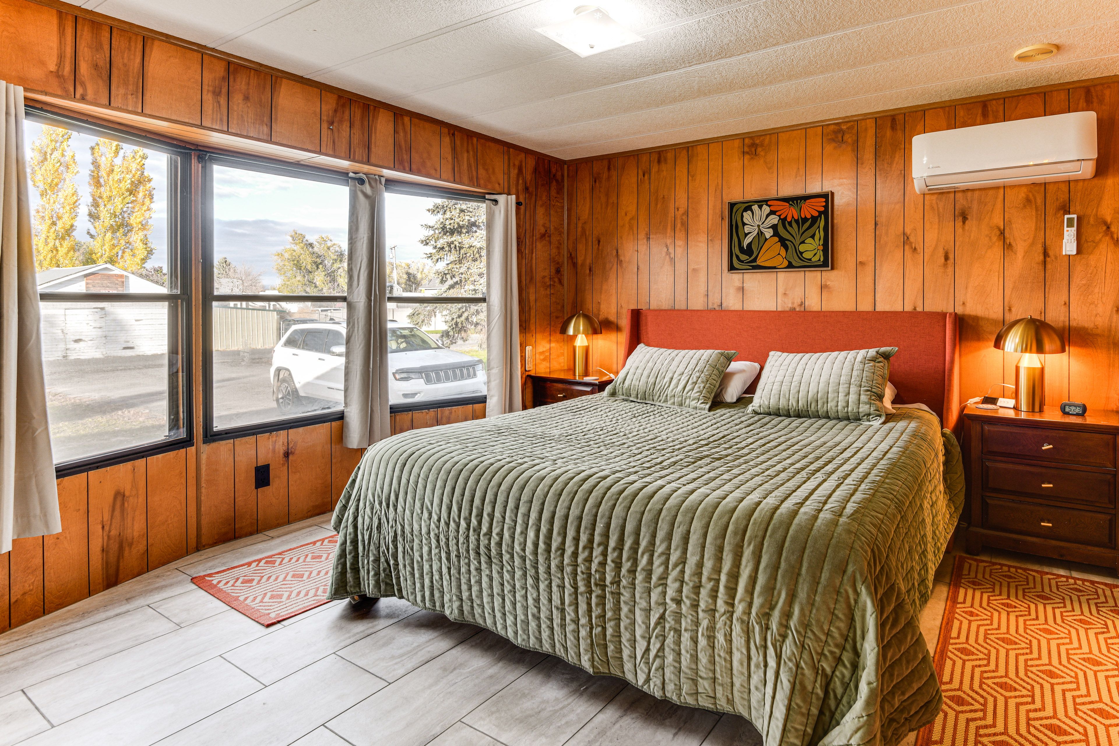 Bedroom 1 | King Bed | Linens Provided | En-Suite Bathroom