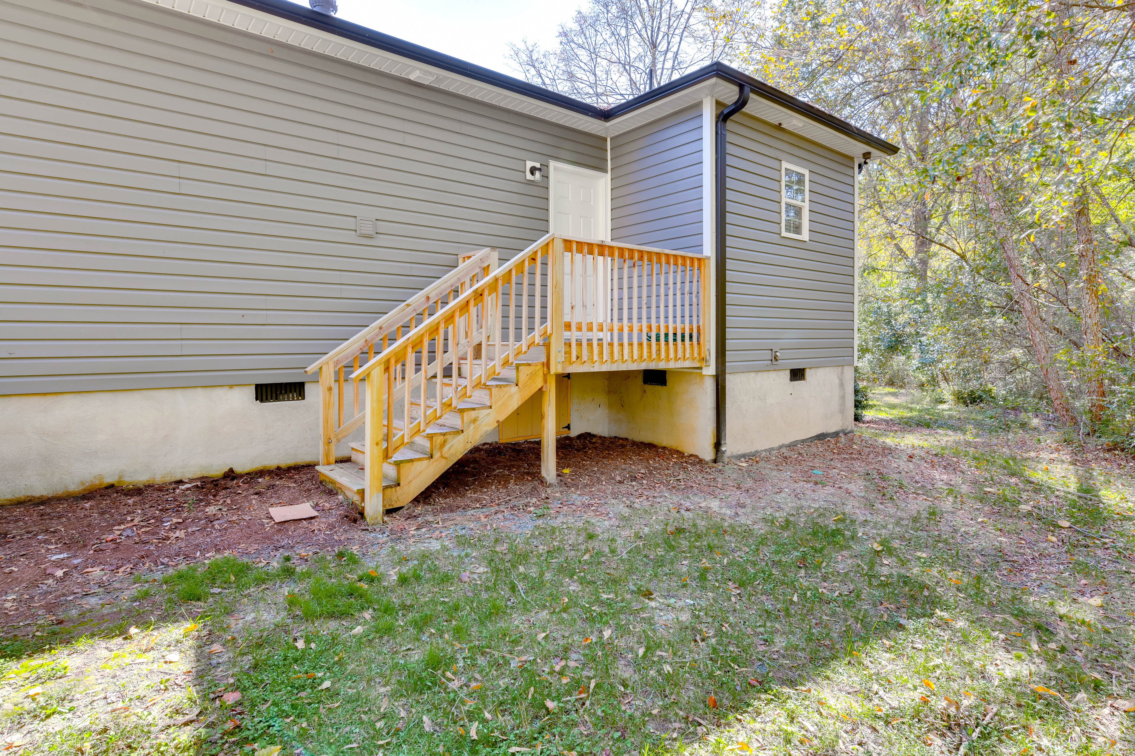 Exterior | Backyard Area