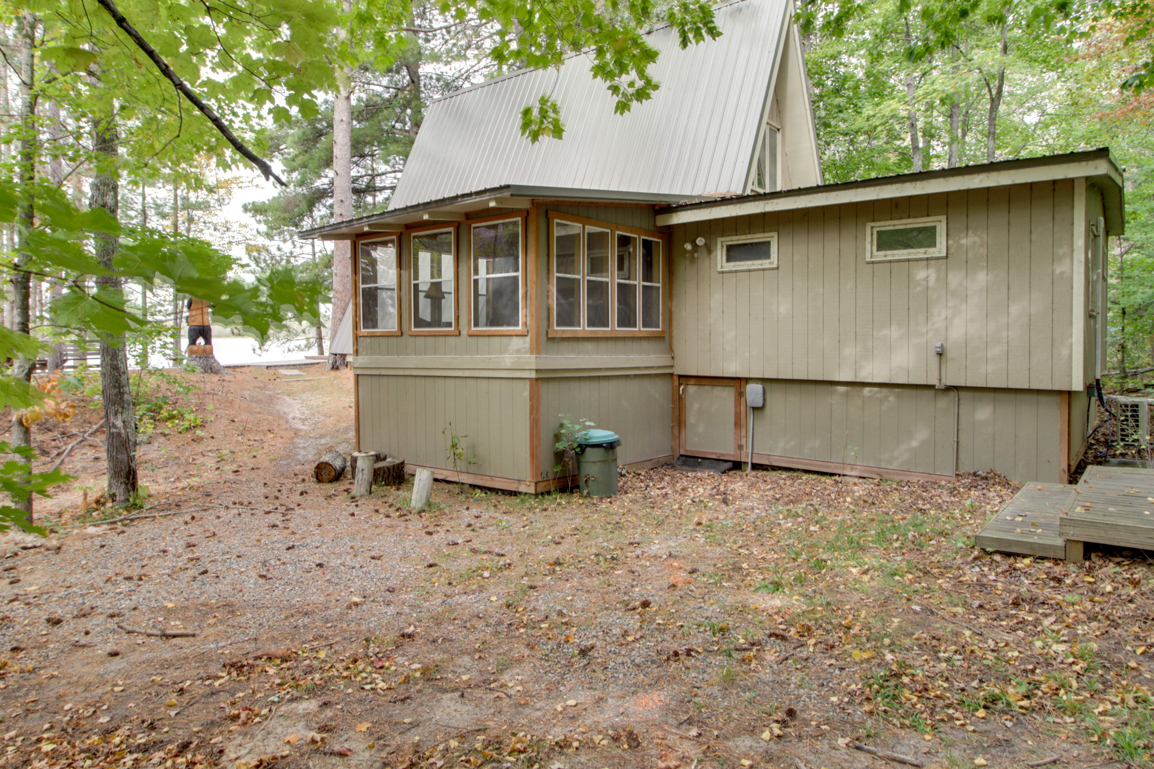 Parking | Shared Driveway (3 Vehicles) | Street | Boat/Trailer