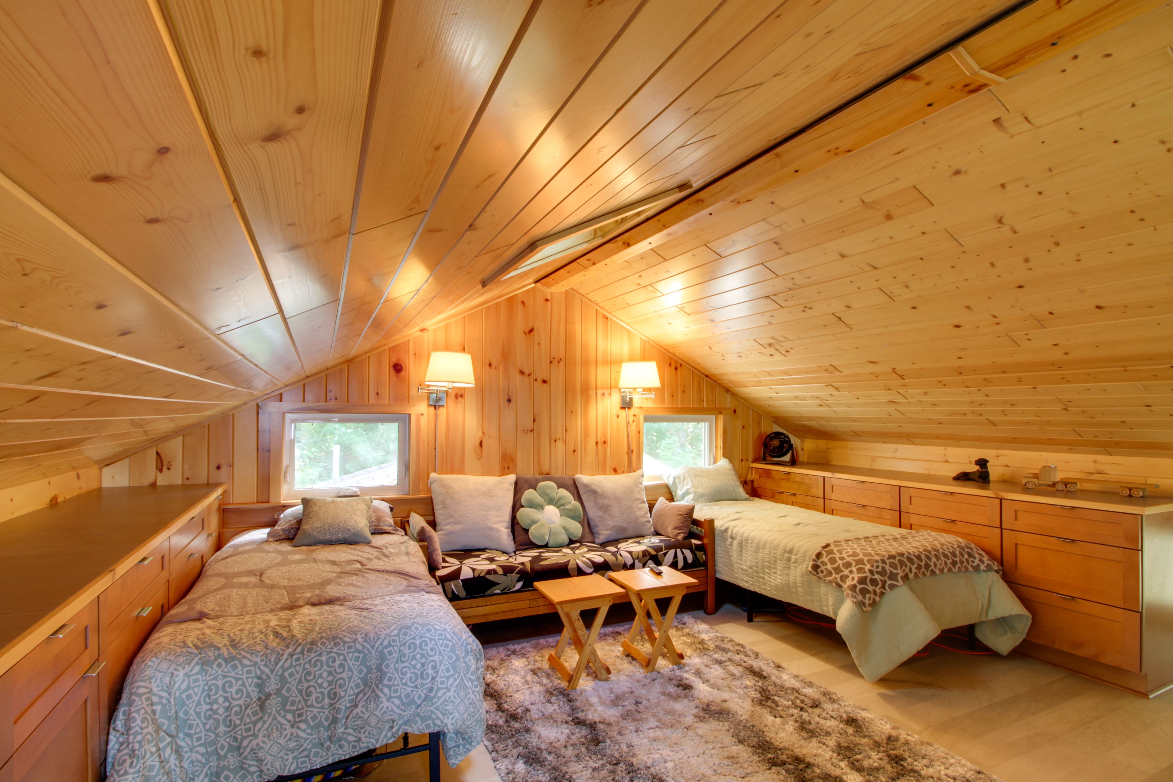 Loft | 2nd Floor | 2 Twin Beds | Twin Futon | Smart TV