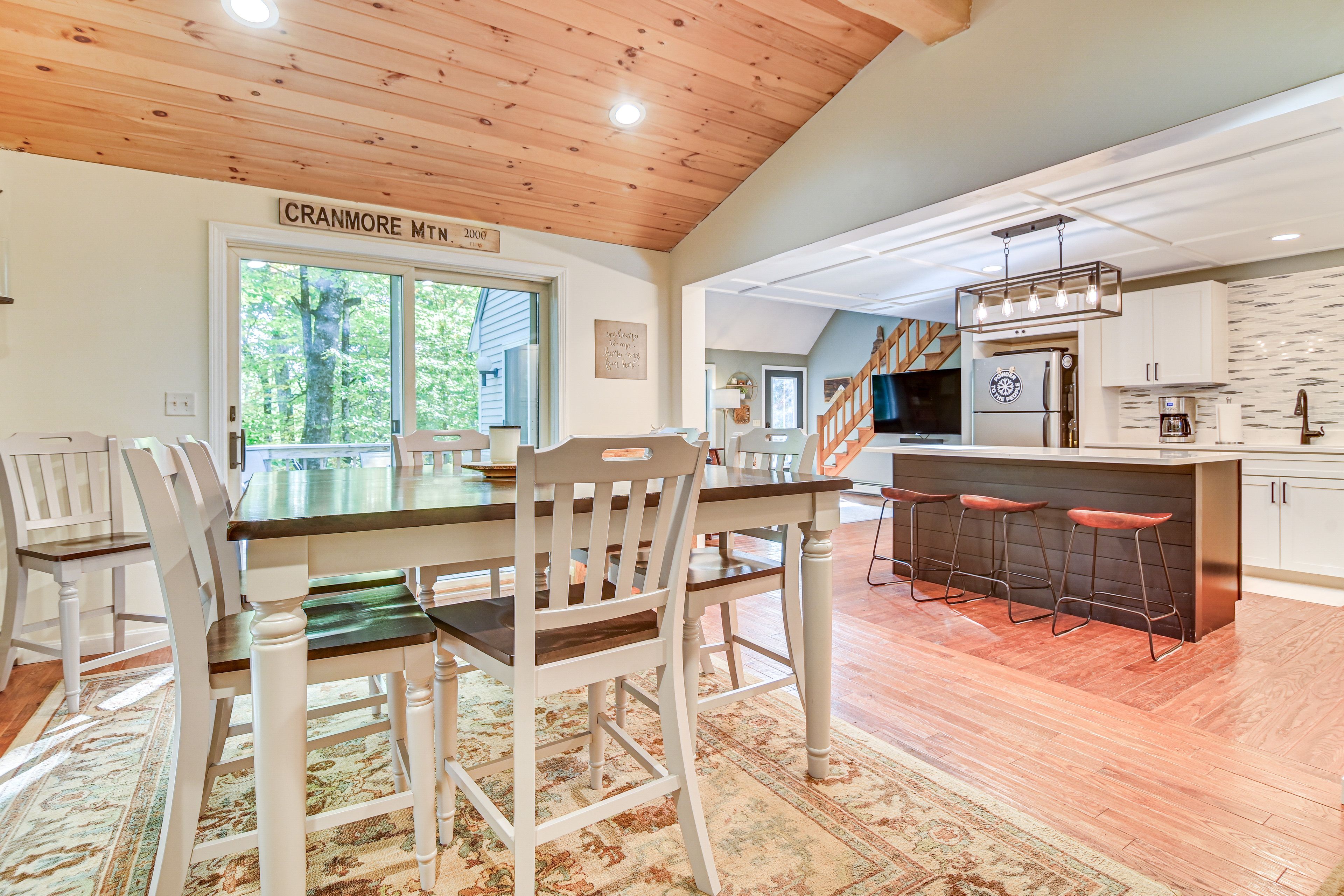 Dining Area | 1st Floor