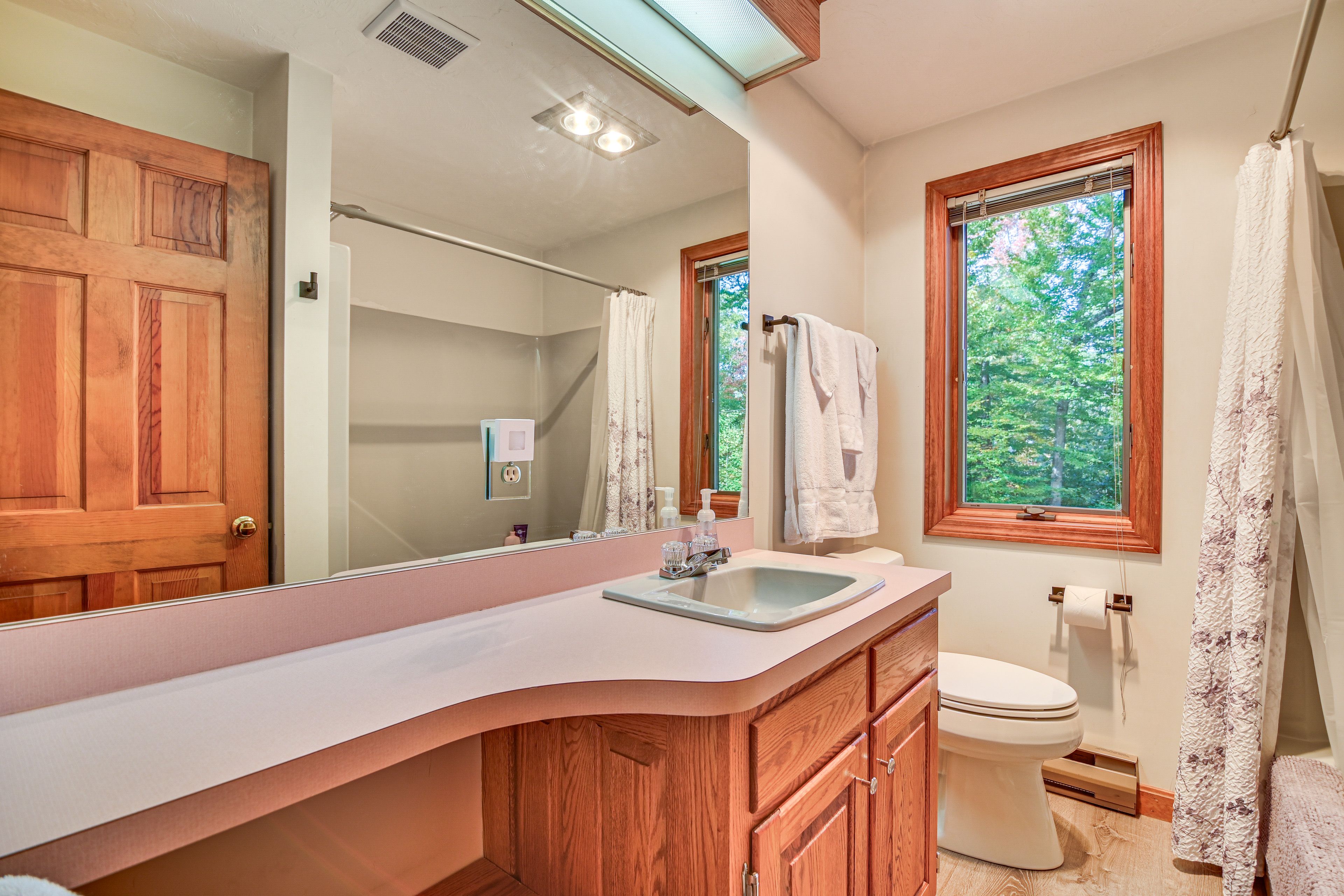 Full Bathroom | Loft