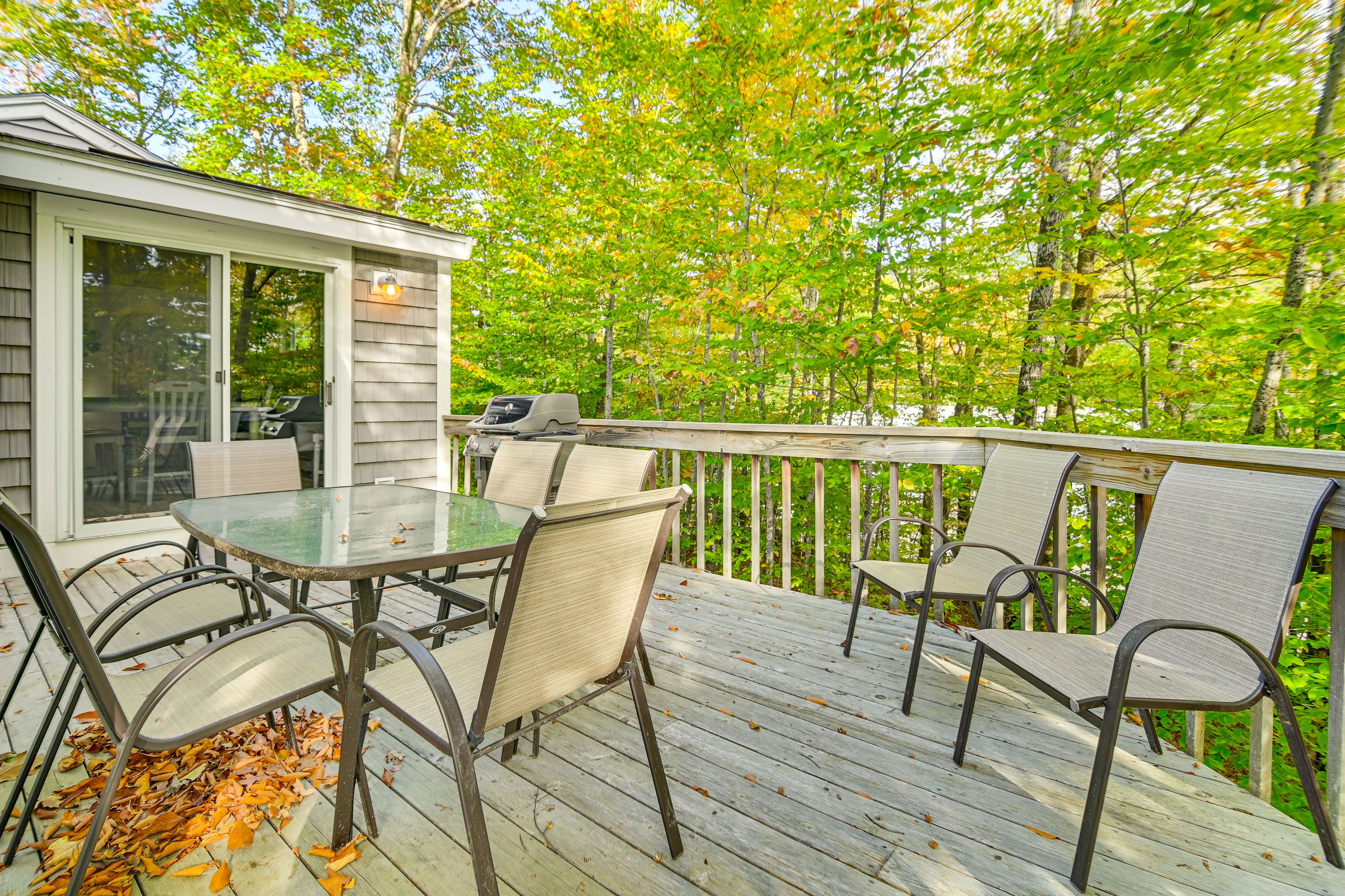 Deck | Gas Grill | Dining Area