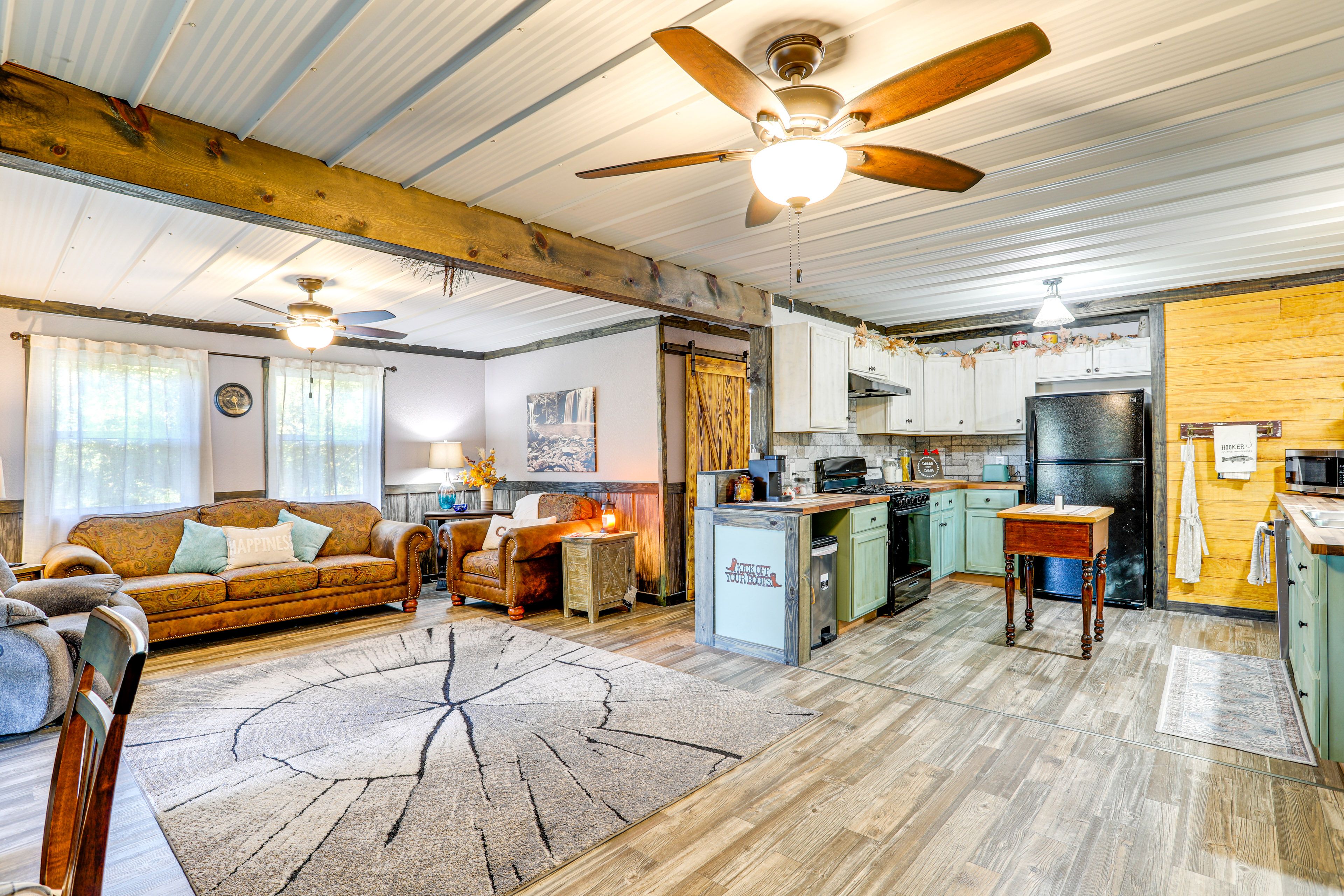 Interior | Single-Story Home | Free WiFi