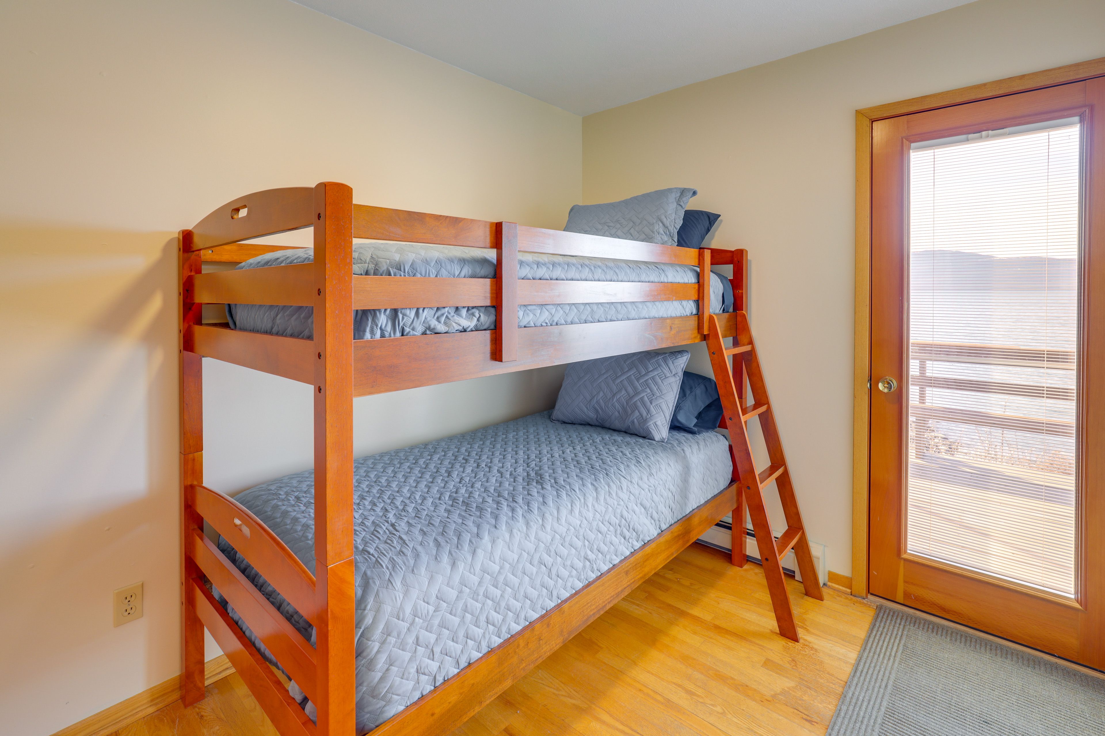 Bedroom 2 | Twin Bunk Bed | Ground Level
