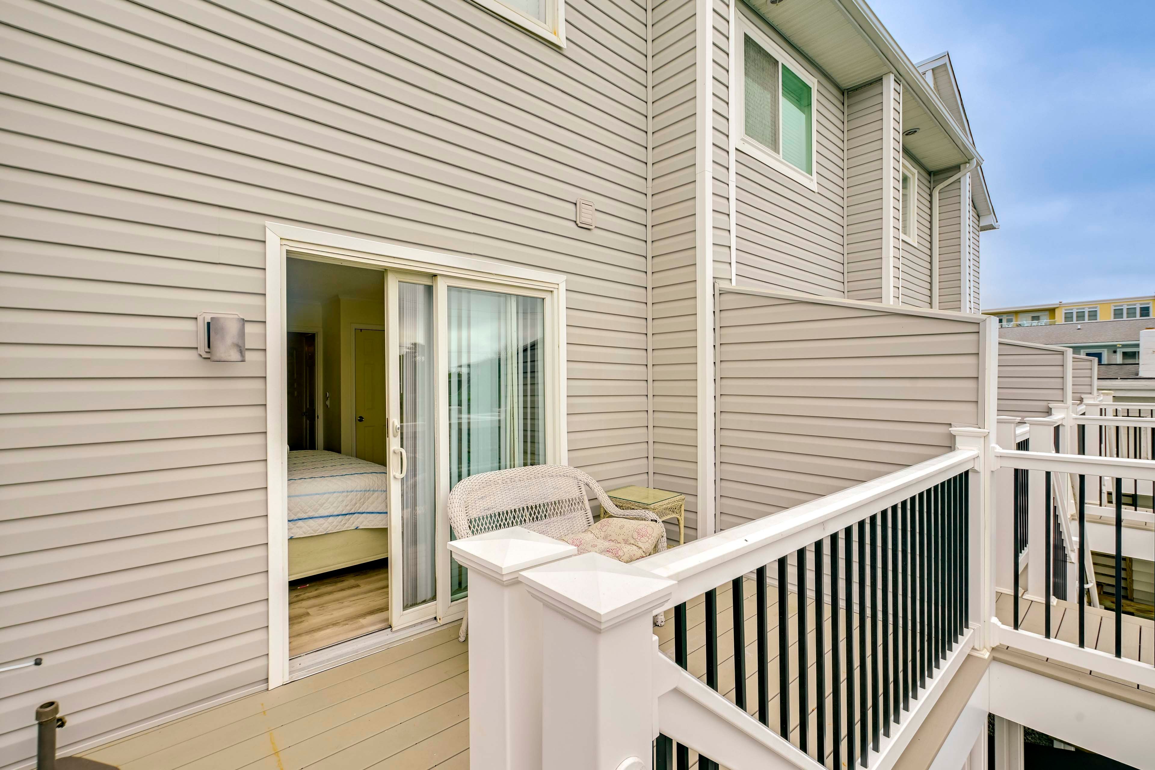 Balcony | Seating