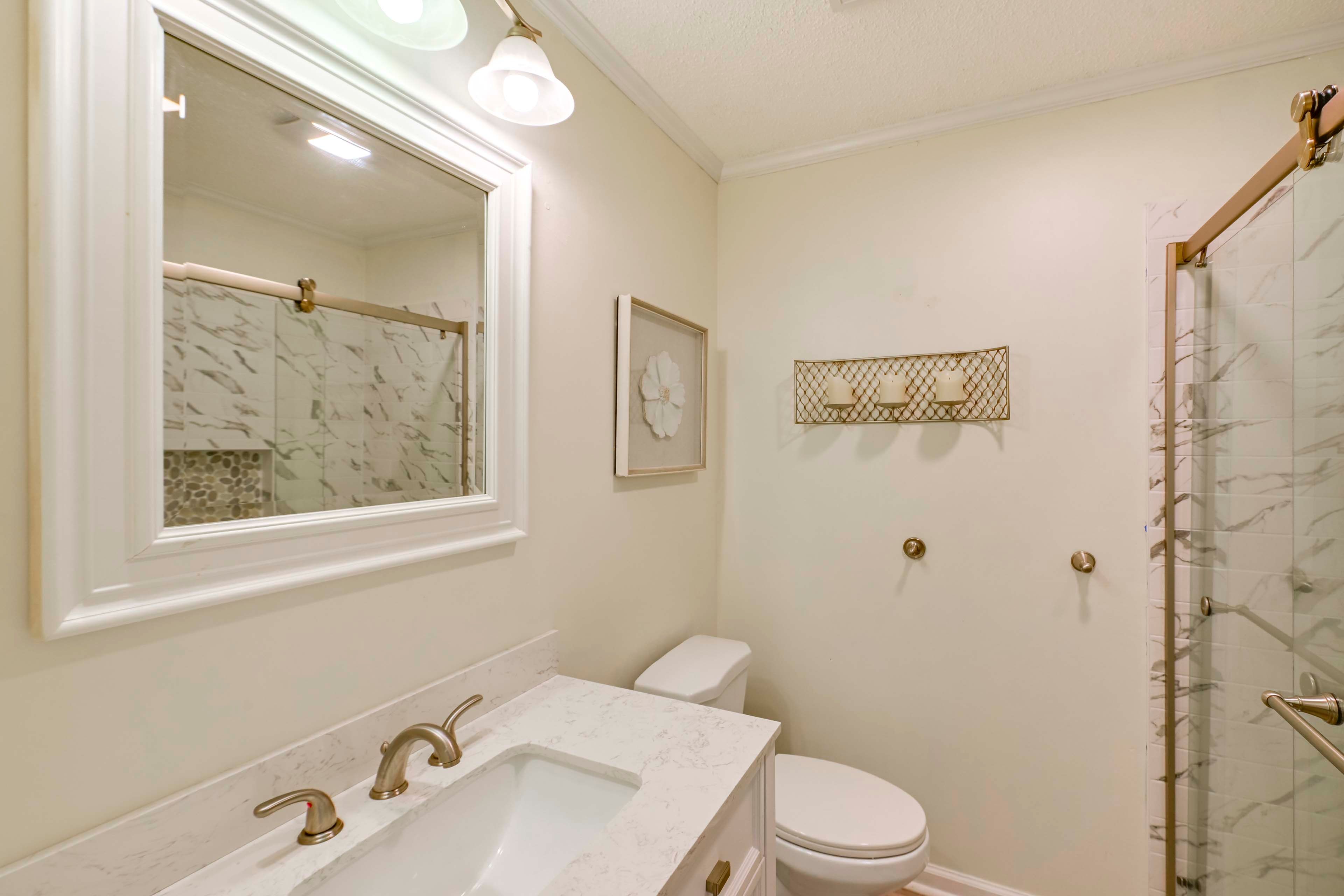 En-Suite Bathroom | 2nd Floor