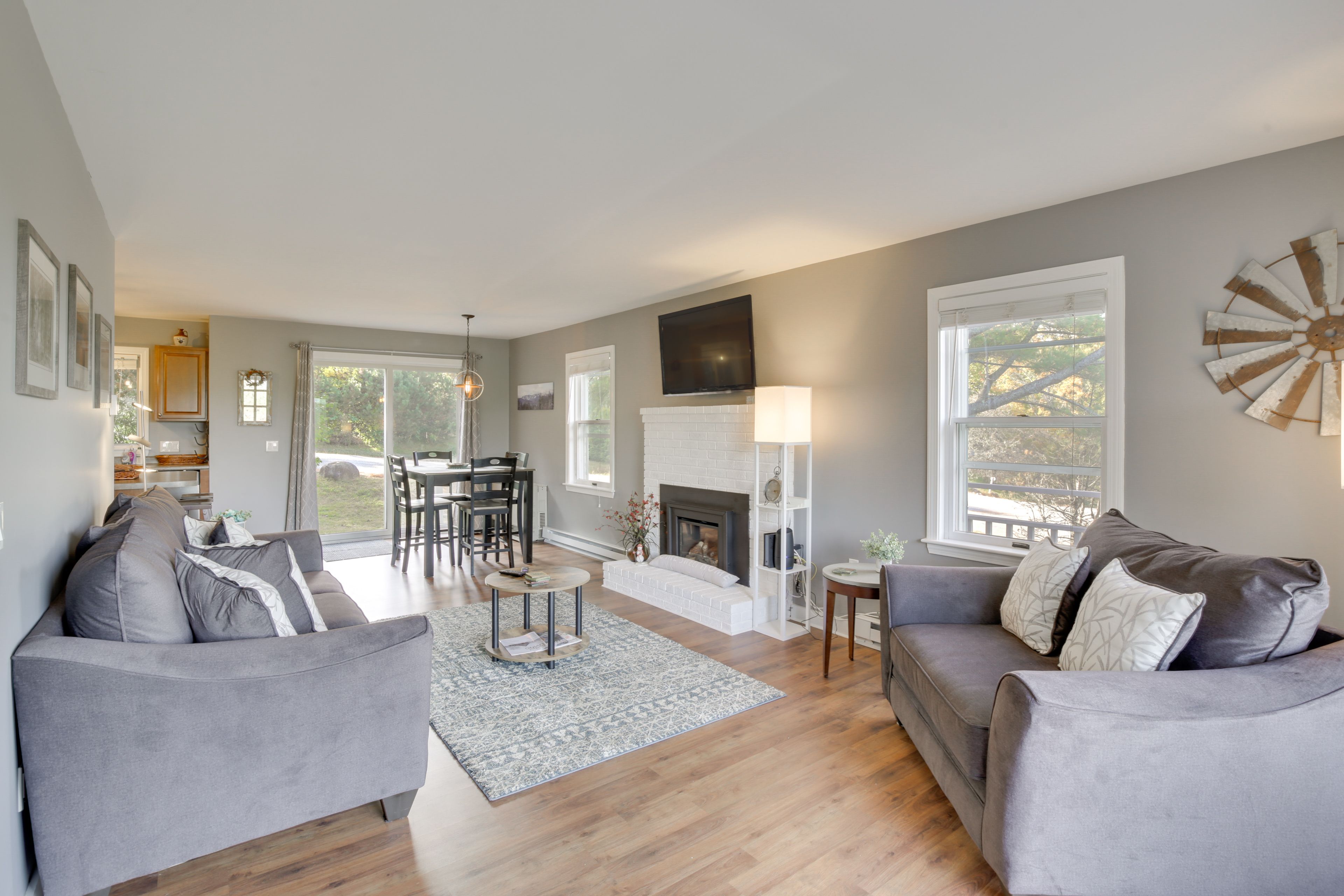 Living Room | 1st Floor | Smart TV | Fireplace
