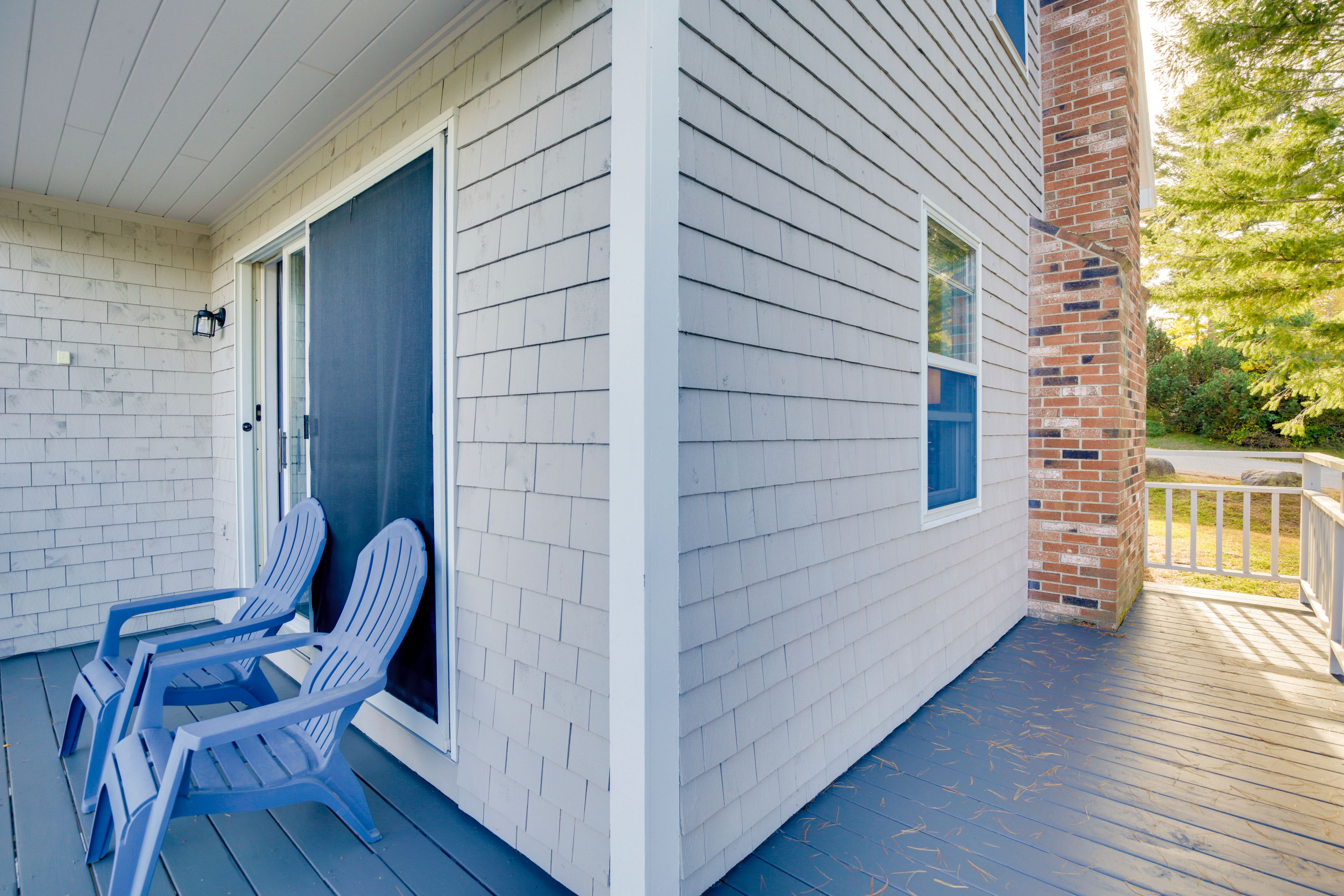Wraparound Balcony