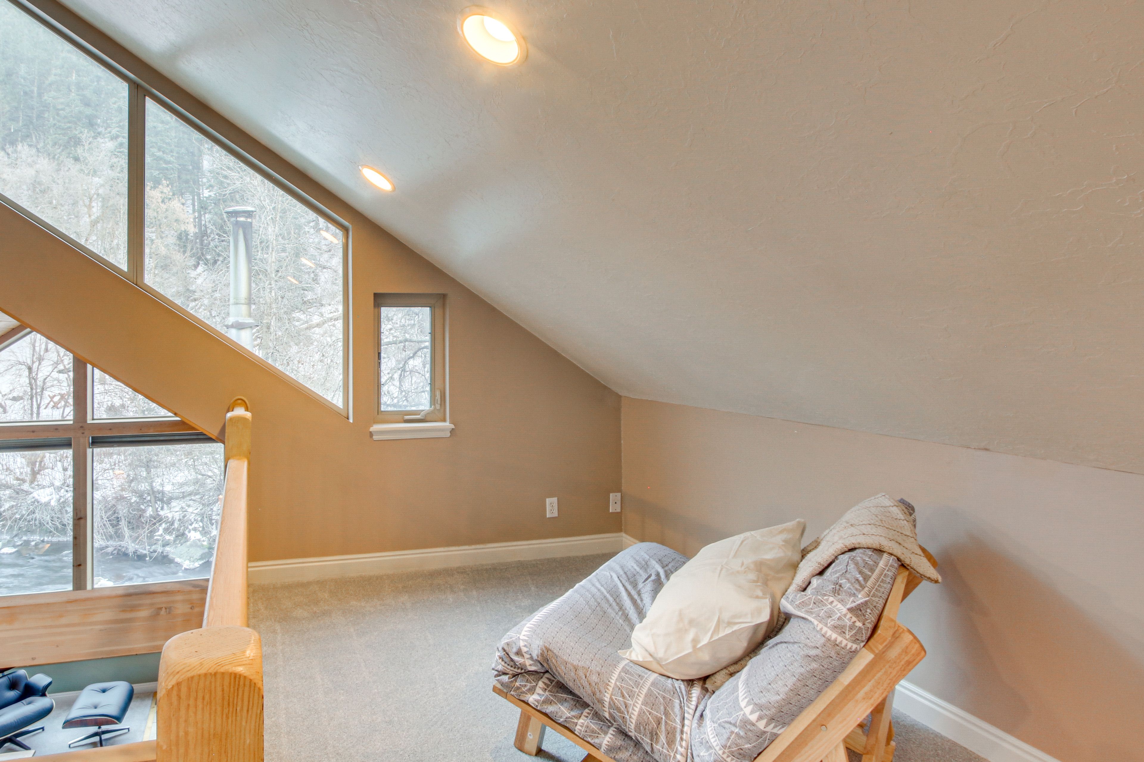 Loft | 2nd Floor