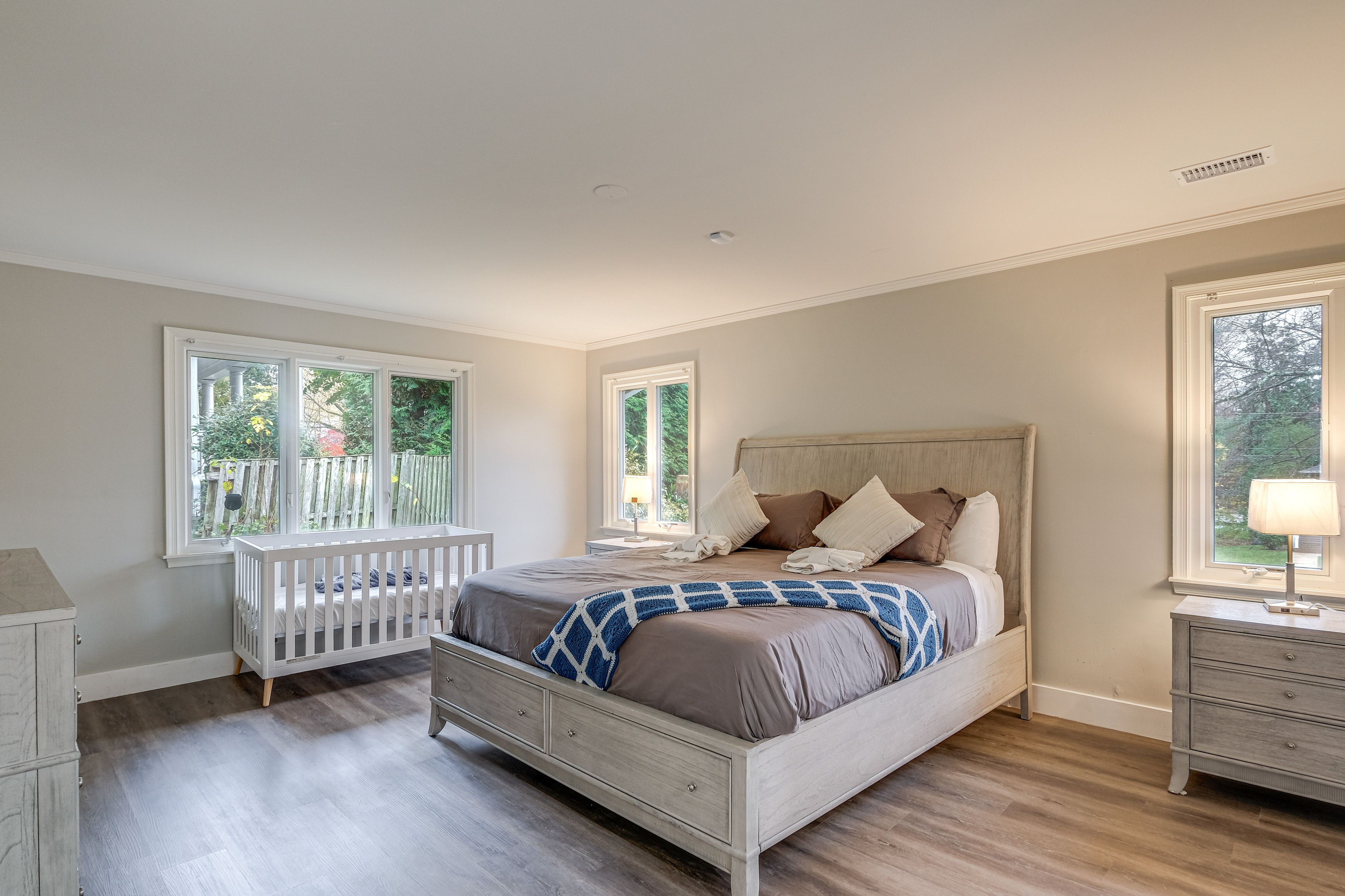 Bedroom 1 | Main Level | King Bed | Crib | Linens Provided