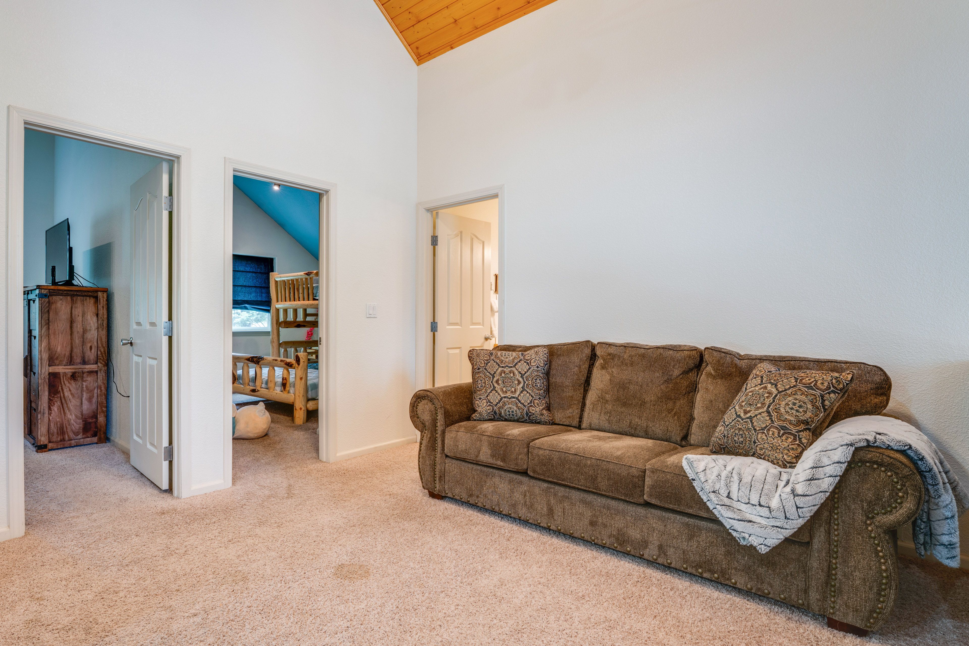 Loft | 2nd Floor | Queen Sleeper Sofa