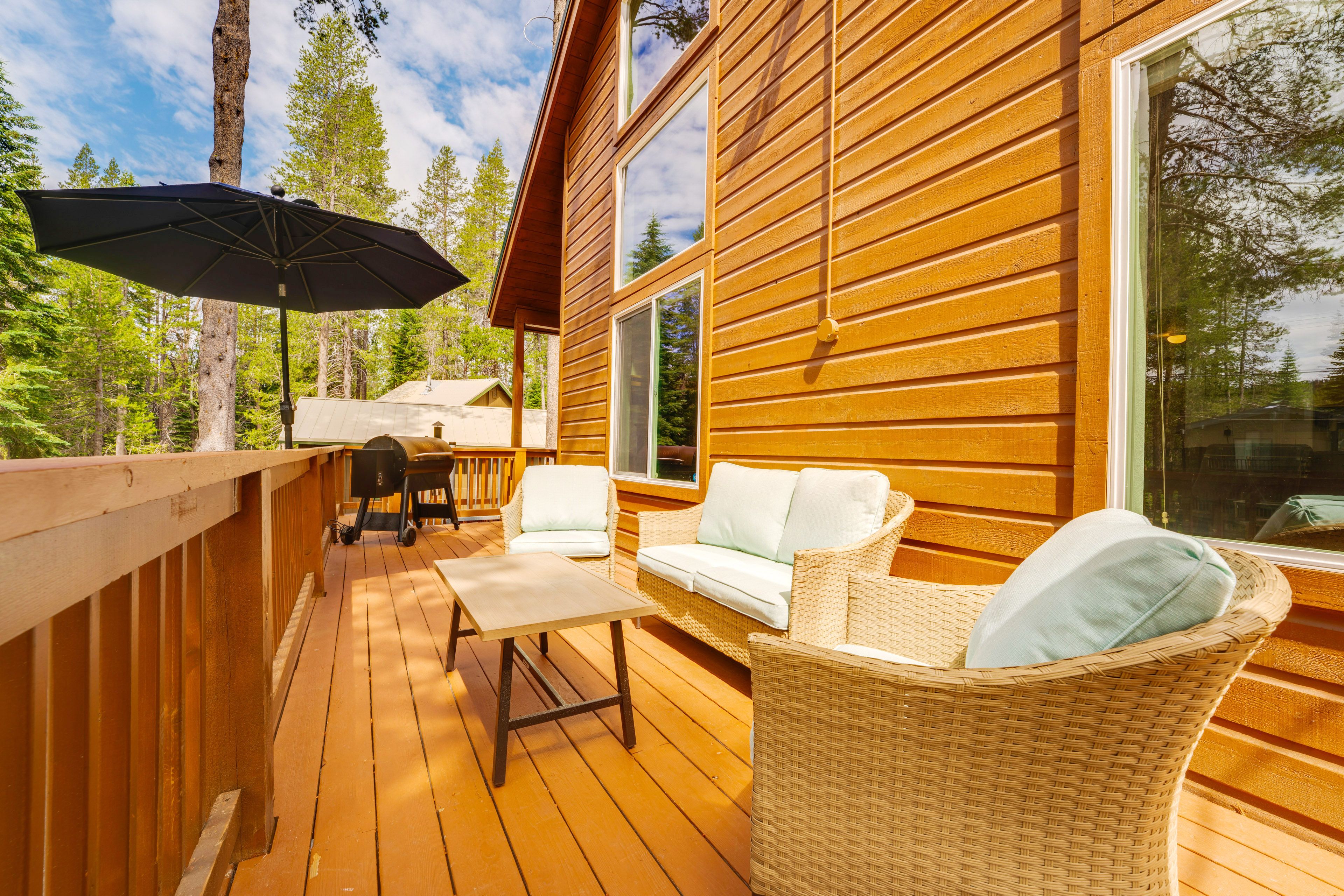 Deck | Grill | Lounge Furniture