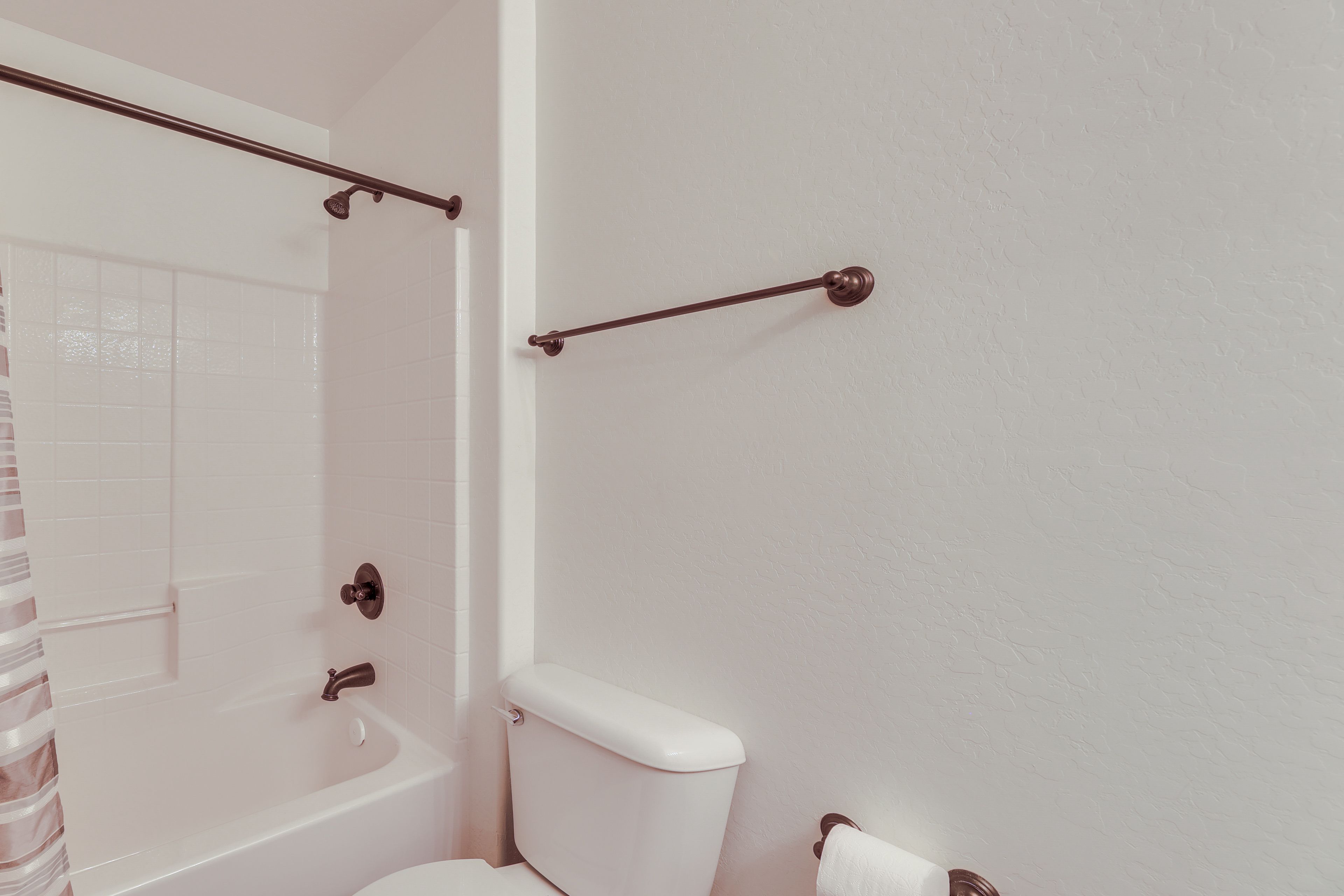 Full Bathroom | 1st Floor