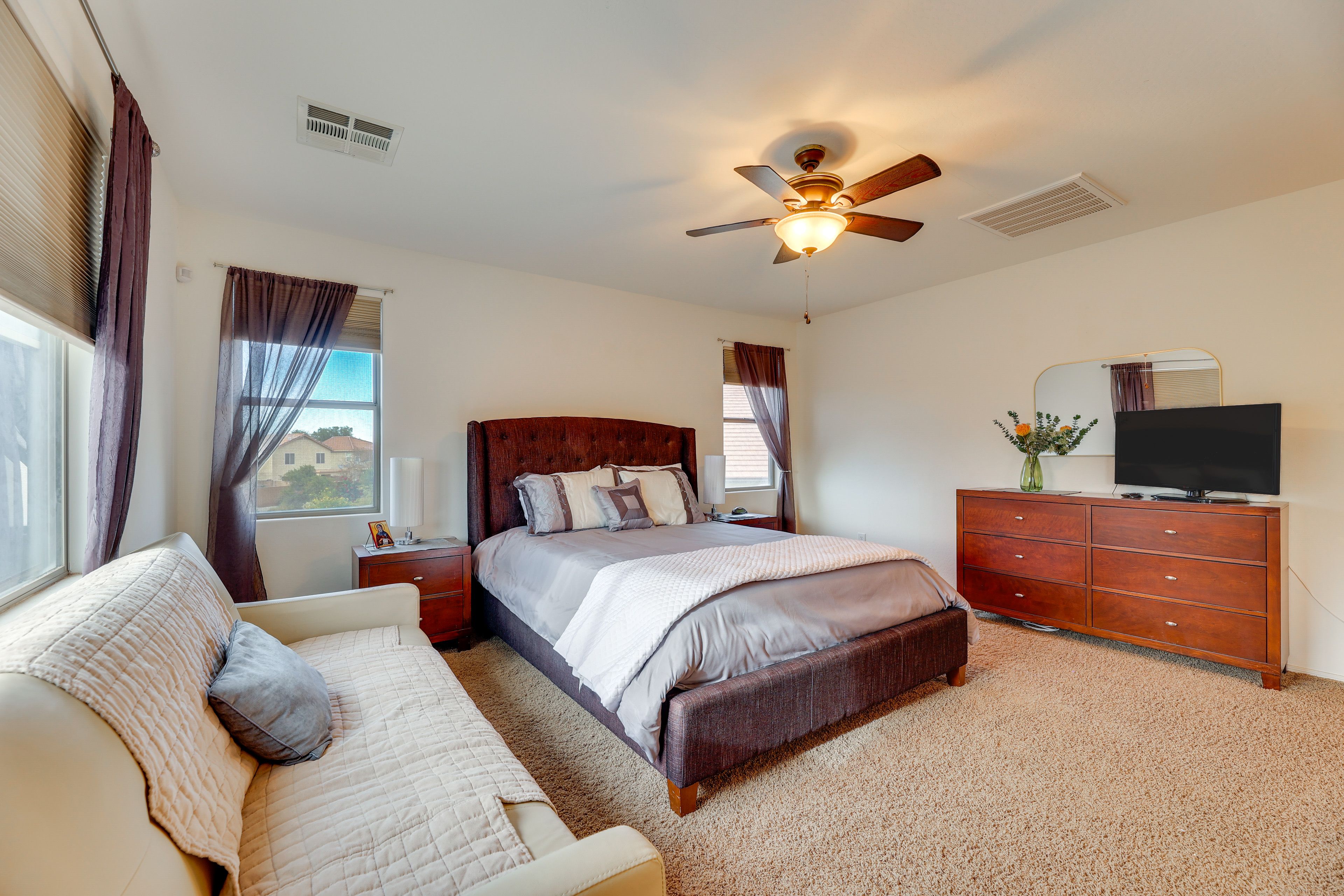 Bedroom 1 | Queen Bed | 2nd Floor | En-Suite Bathroom