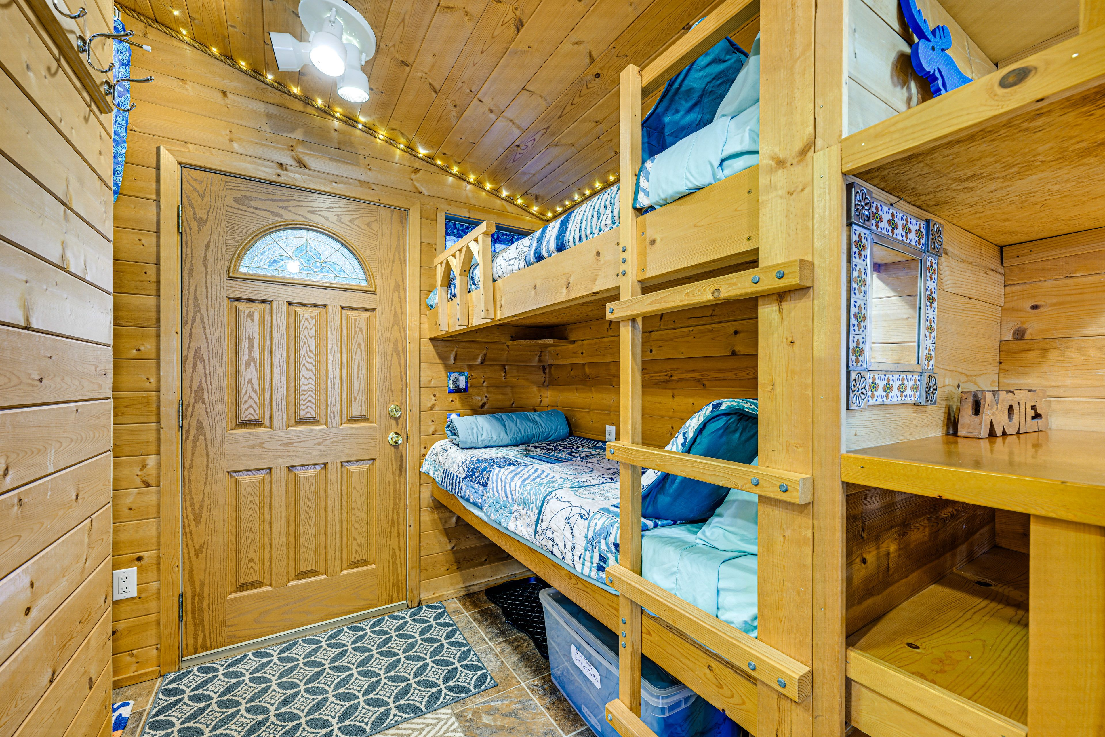 Sleeping Nook | 1 Twin Bunk Beds | 1st Floor