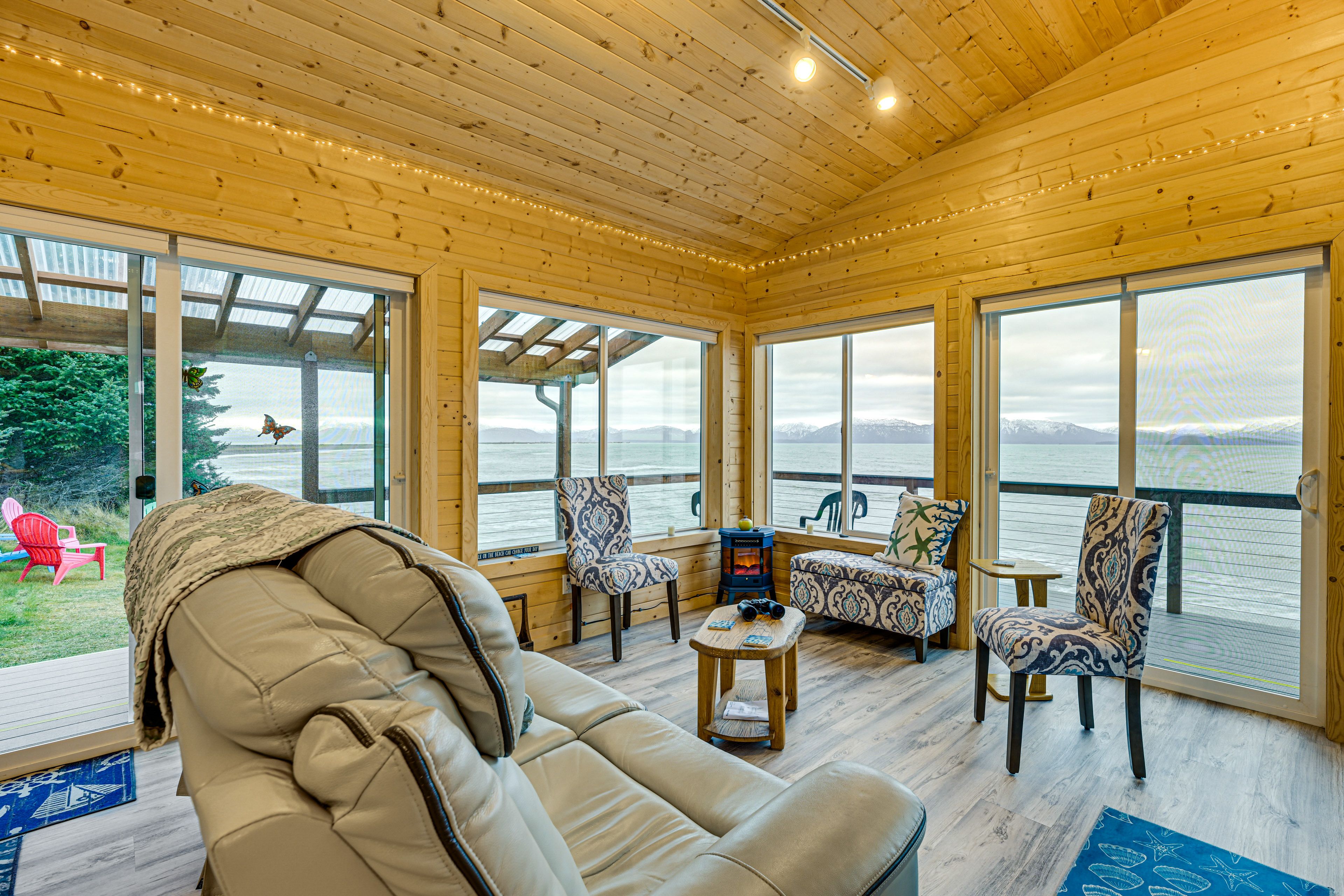 Homer Vacation Rental | 1BR | 1.5BA | Stairs Required | 1,000 Sq Ft