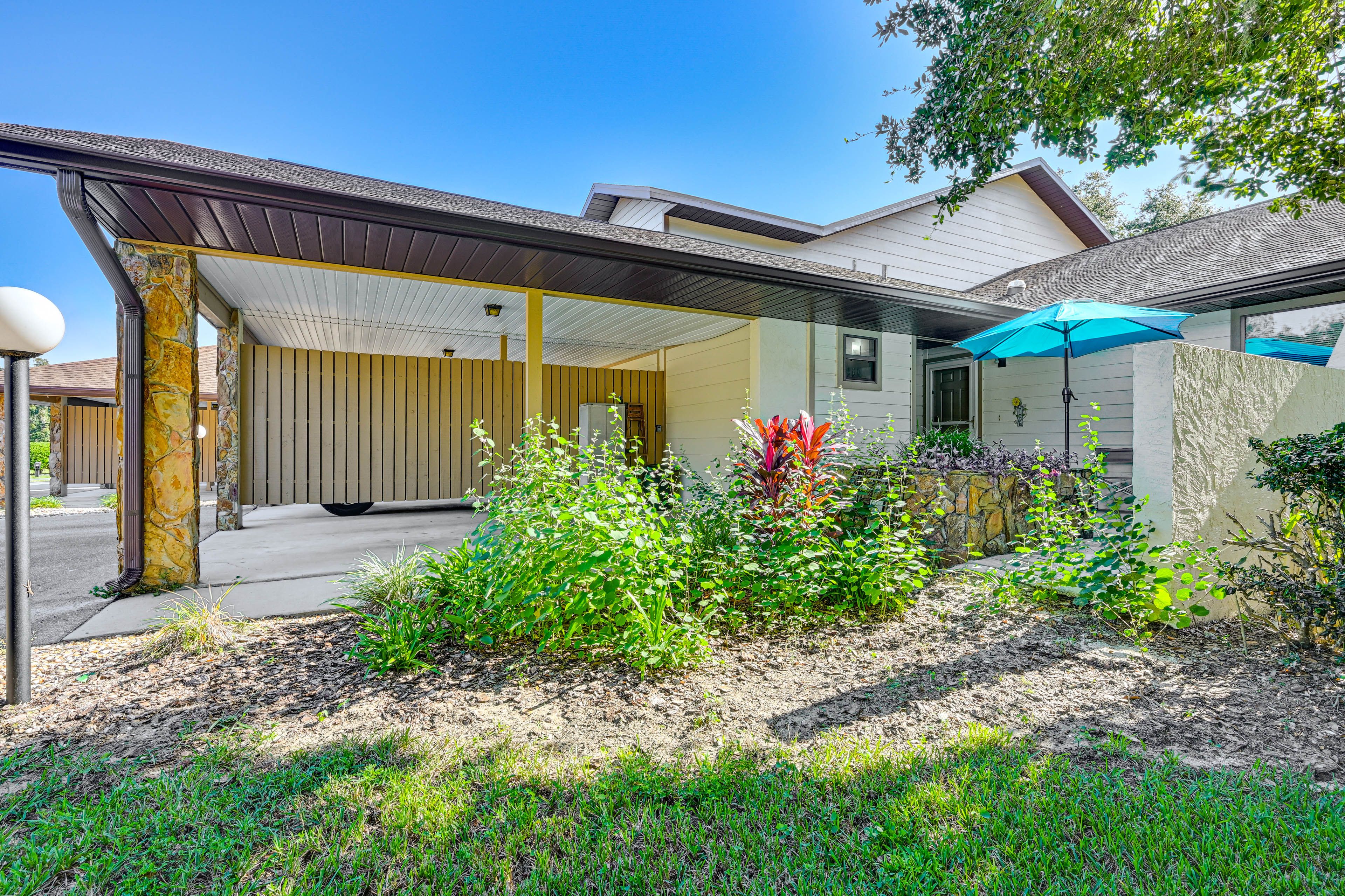 Parking | Carport (1 Vehicle) | Community Lot (First-Come, First-Served)