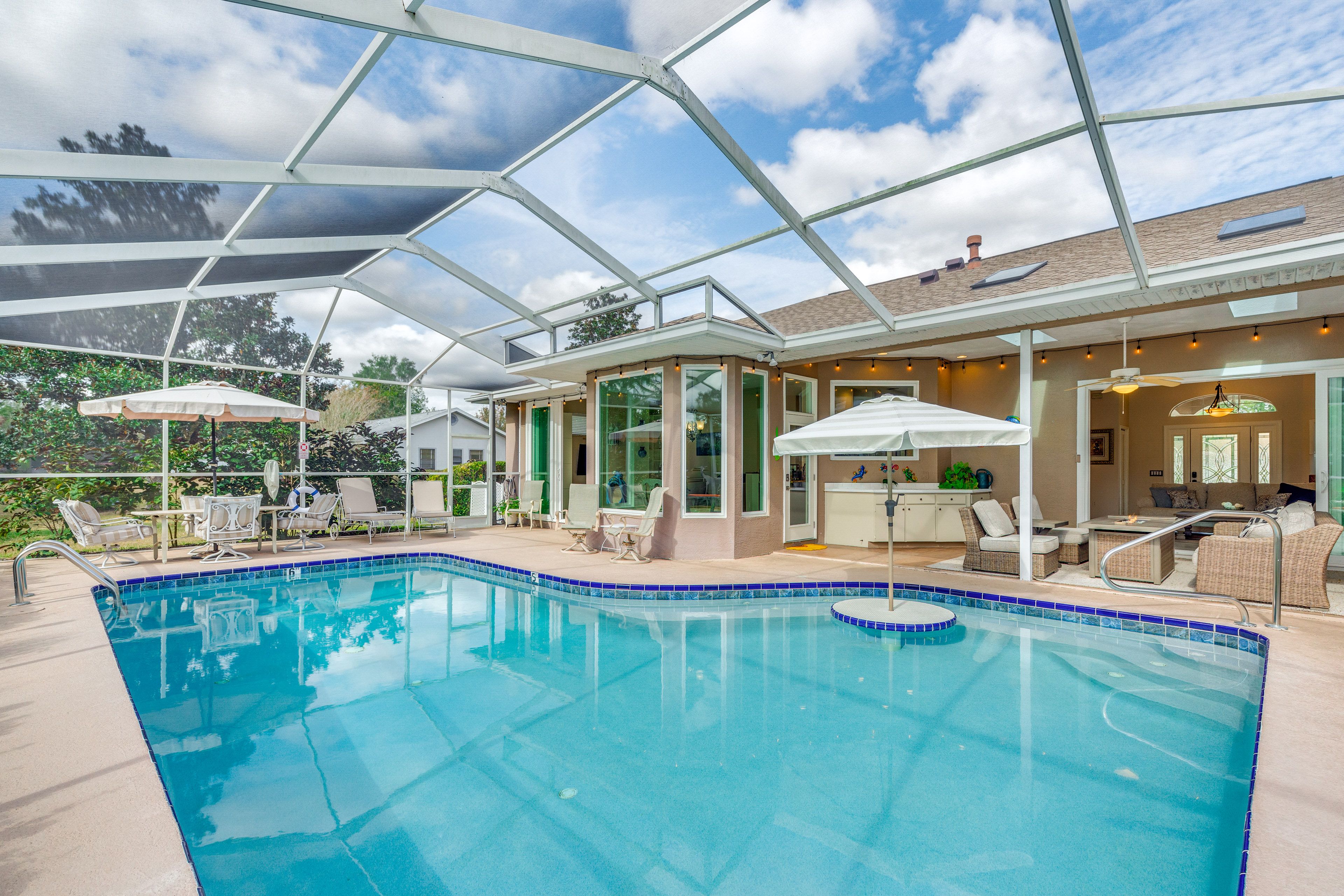 Screened Pool & Lanai | Single-Story House
