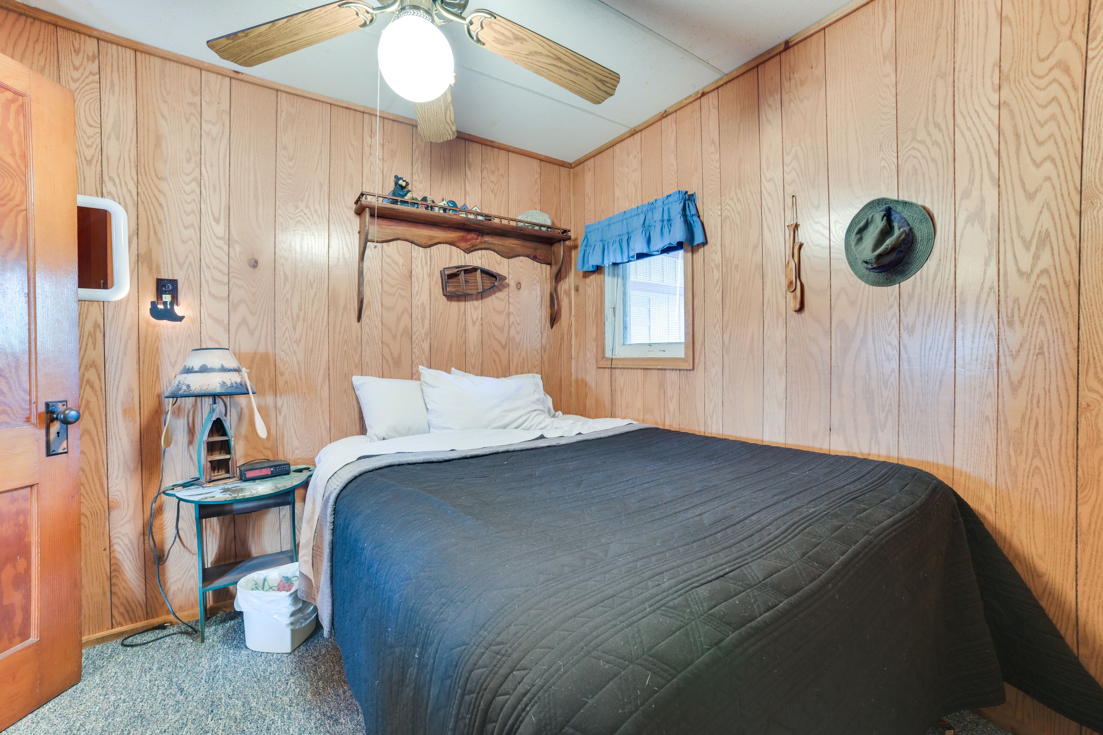Bedroom 5 | Queen Bed