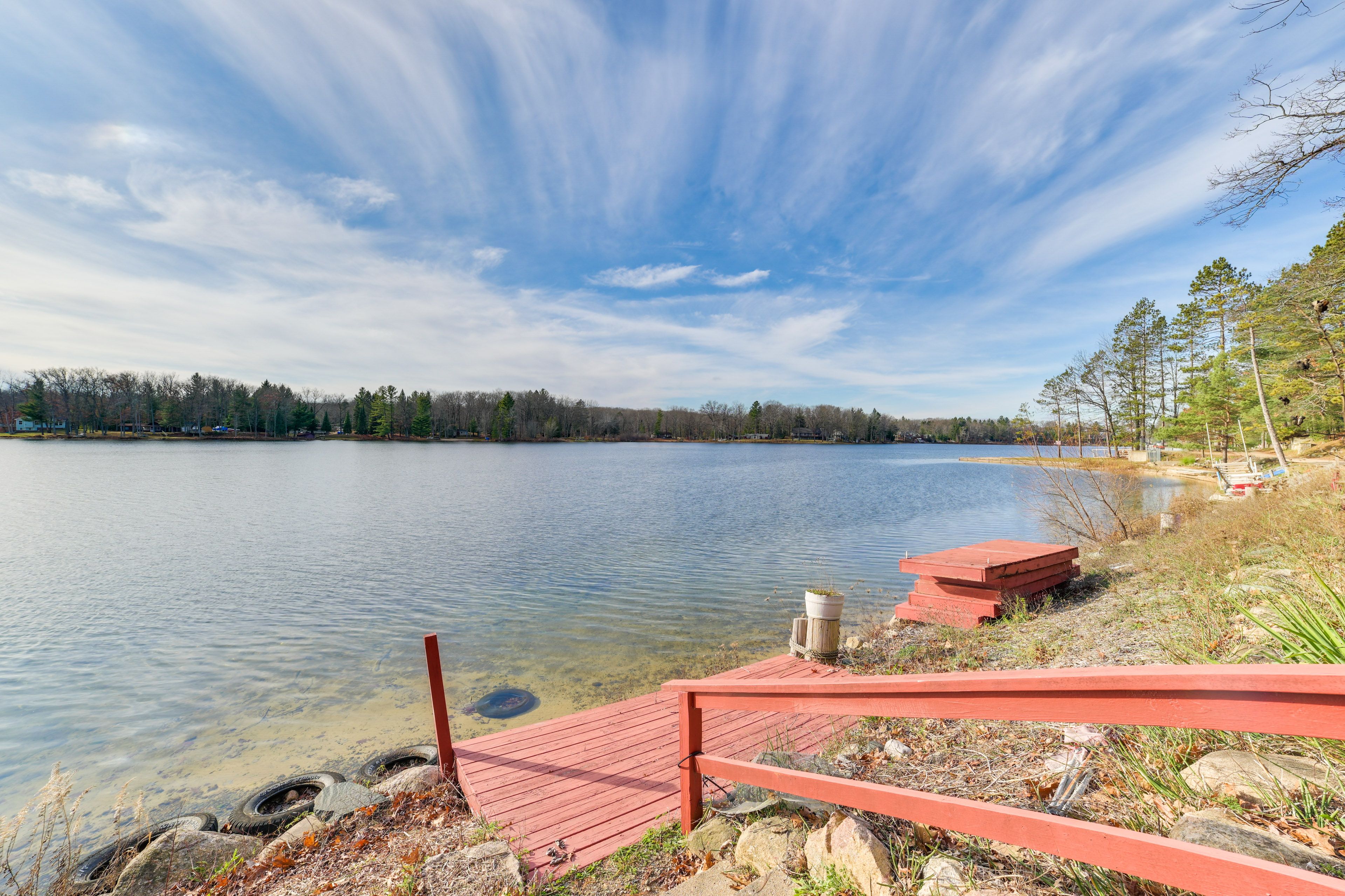 Cottage Exterior | Seasonal Dock | Lake Access