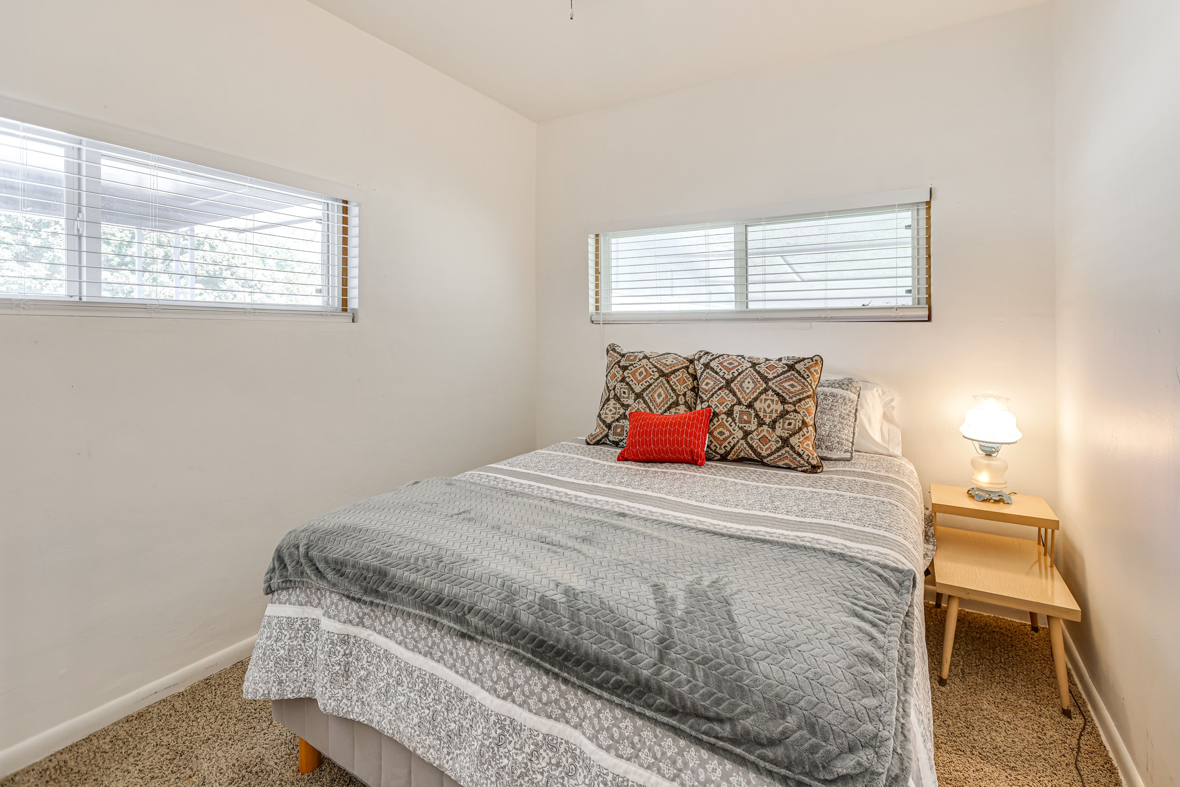 Bedroom 2 | Queen Bed