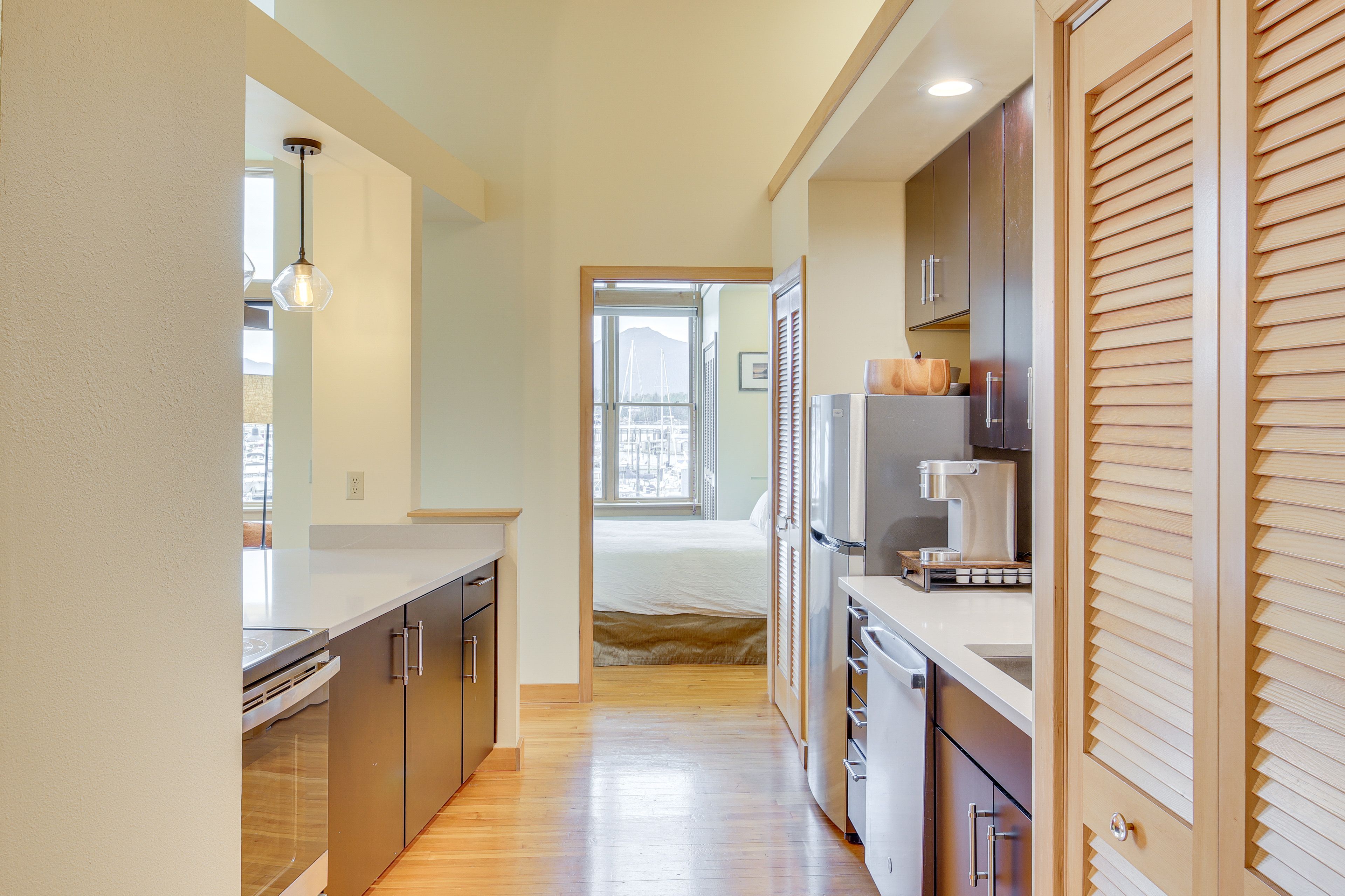 Kitchen | Cooking Basics Supplied | Main Floor