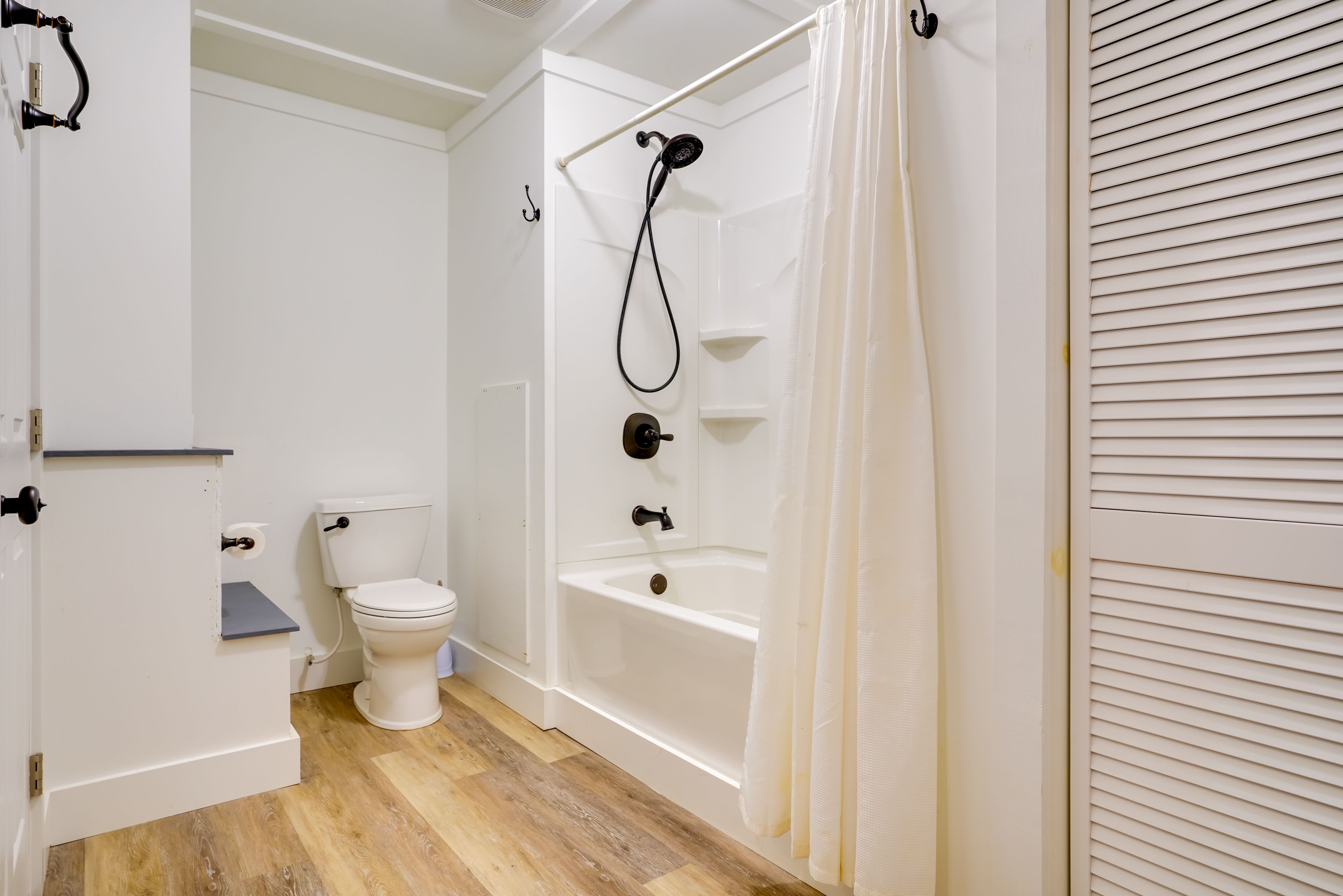 Full Bathroom | Lower Level